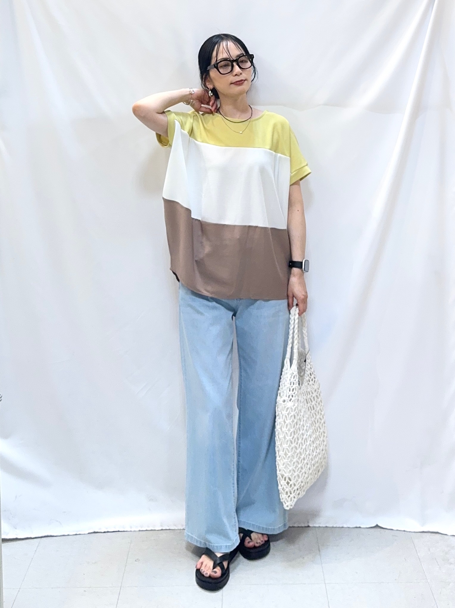 𝐇𝐢𝐫𝐨𝐦𝐢さんの「SHOO･LA･RUE｜【S-LL/洗濯機可/体型カバー】1枚で主役になる 3段切替 ドルマンＴシャツ」を使ったコーディネート