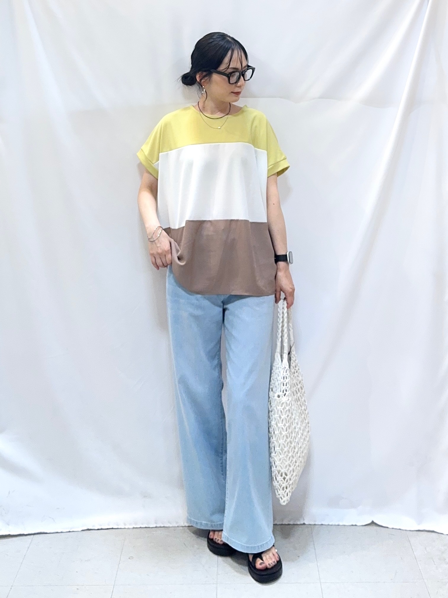 𝐇𝐢𝐫𝐨𝐦𝐢さんの「SHOO･LA･RUE｜【S-LL/洗濯機可/体型カバー】1枚で主役になる 3段切替 ドルマンＴシャツ」を使ったコーディネート