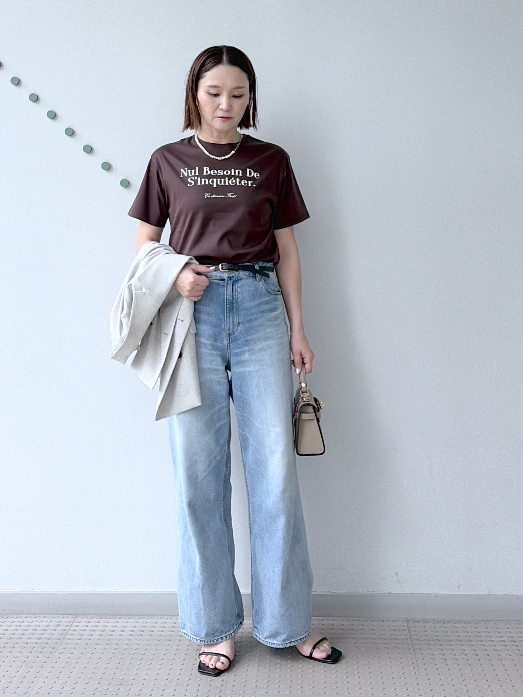 yoshikadoさんの「DRESSTERIOR｜【接触冷感／抗菌防臭／消臭】アイスクリアコットンフレンチロゴT」を使ったコーディネート