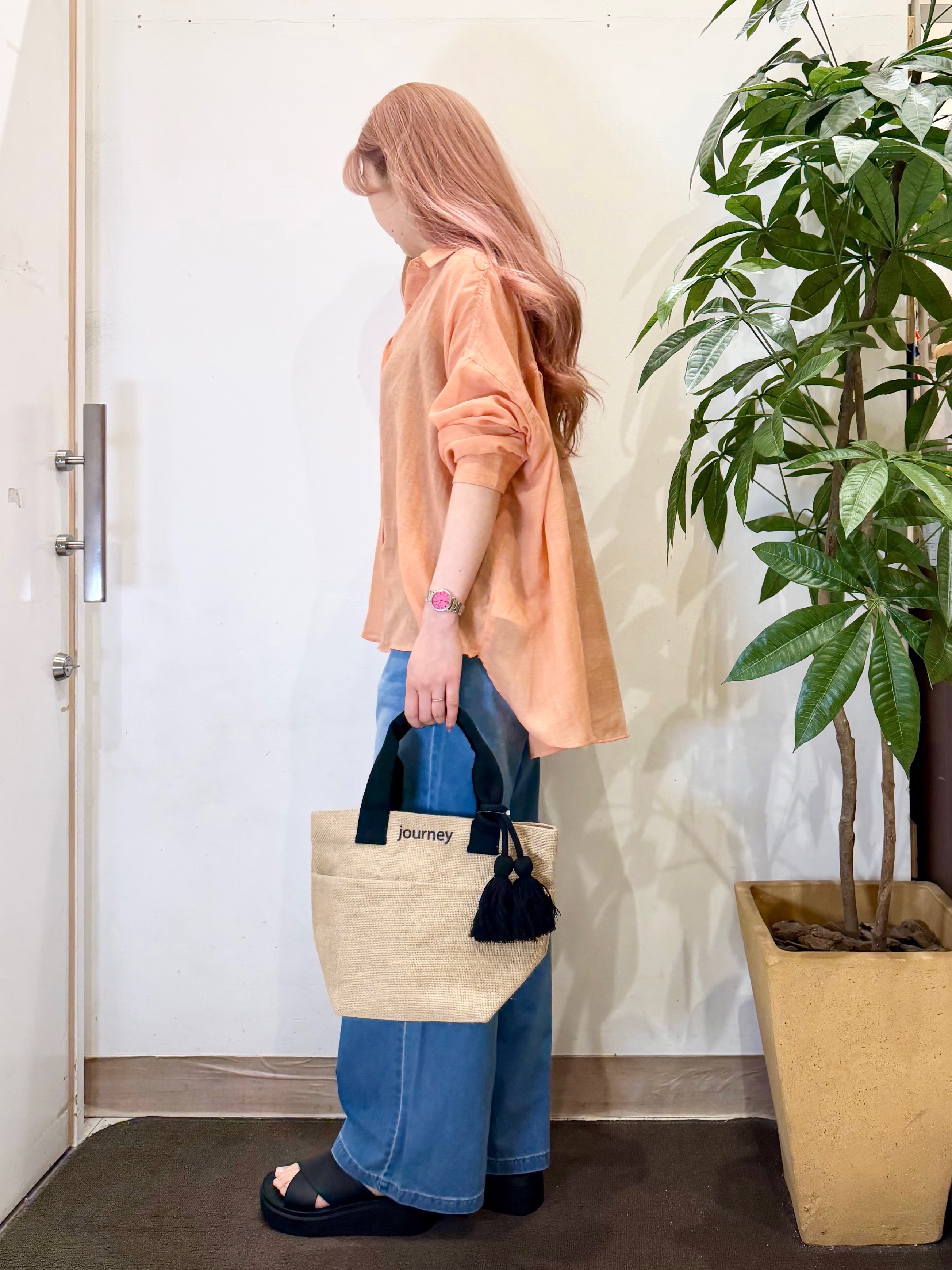 AYUMIさんの「SHOO･LA･RUE｜【体型カバー】ふんわり質感 やわらかこなれシアーシャツ」を使ったコーディネート