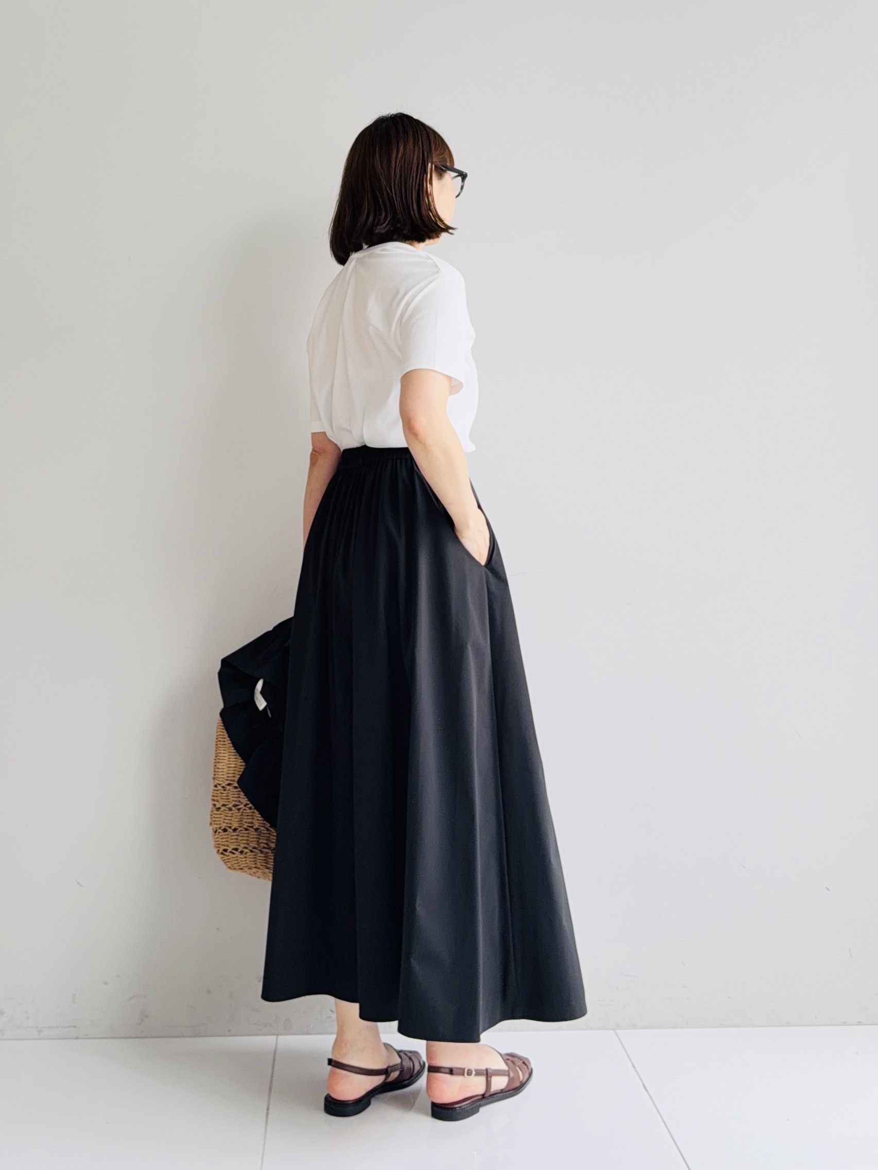 murayamaさんの「INDIVI｜【洗える／シアーラメ】ブルゾン風ジップアップニットカーディガン」を使ったコーディネート