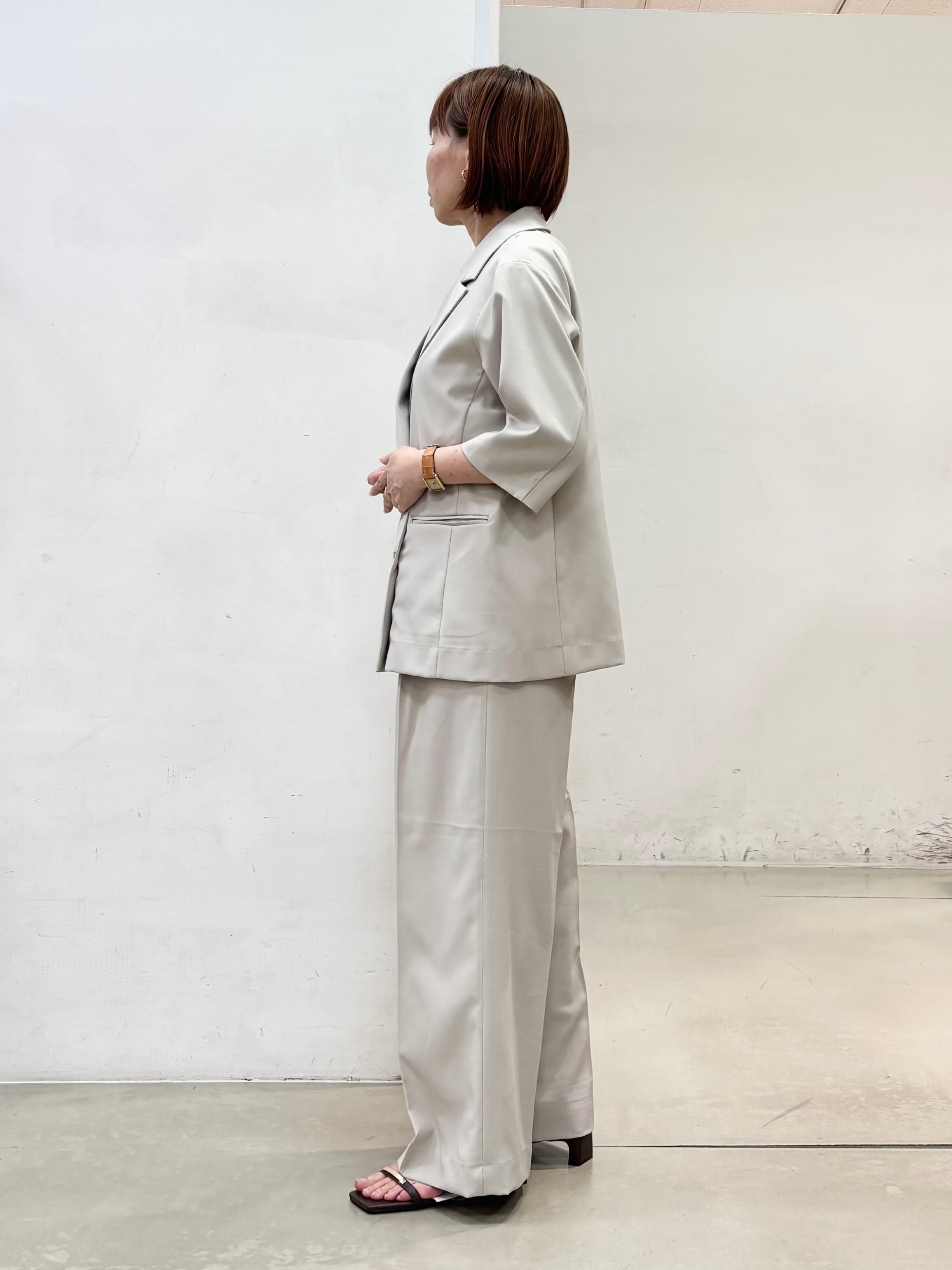 fujiさんの「THE SHOP TK｜【セットアップ可】麻調ダブルブレスト 6分袖ジャケット」を使ったコーディネート