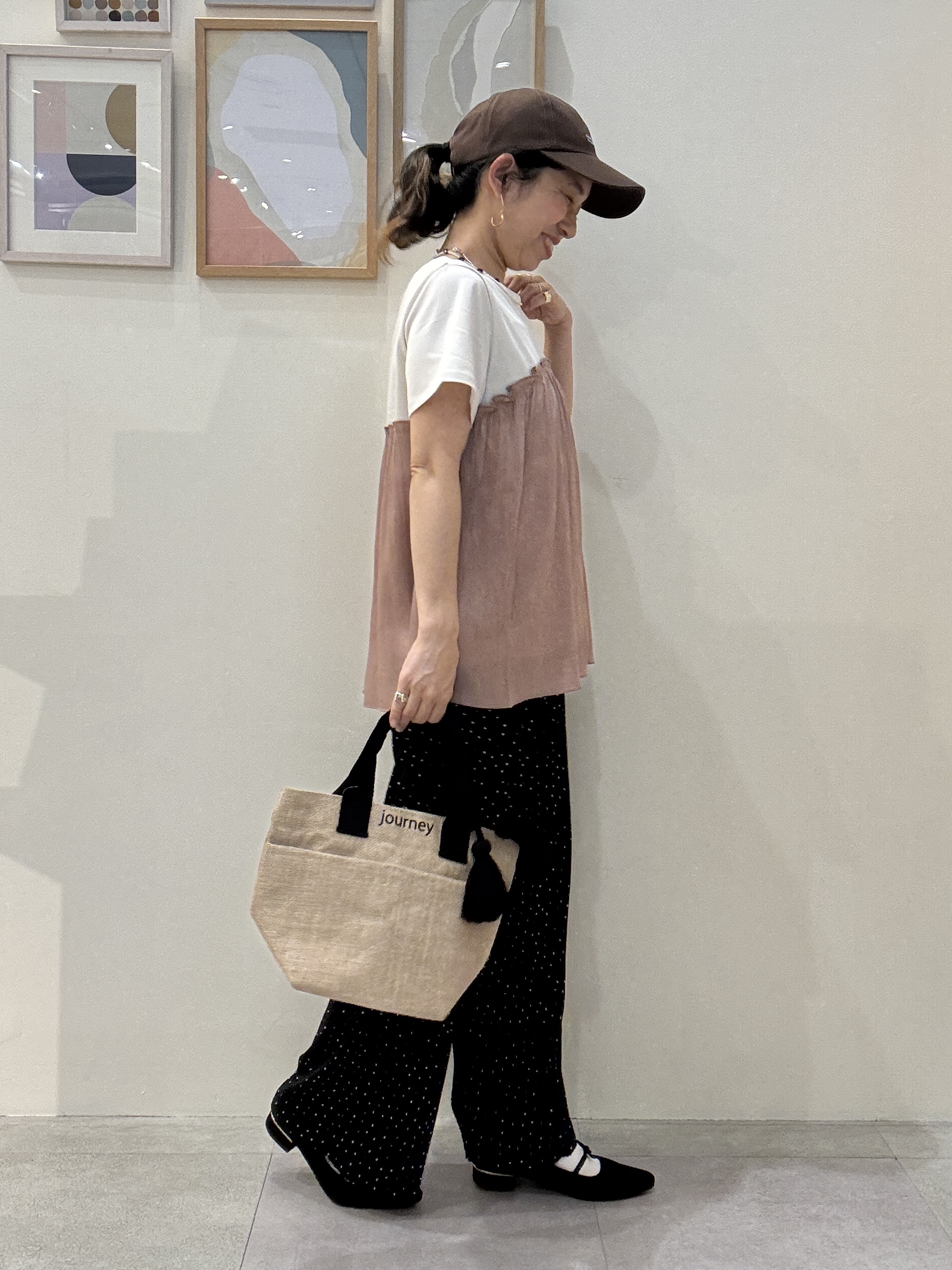 たけぴさんの「SHOO･LA･RUE｜【ひんやり/S-LL】1枚でインせず決まる きらきらビスチェ風Tシャツ」を使ったコーディネート