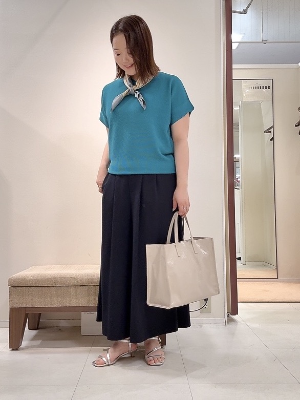 YUIさんの「UNTITLED｜【11色展開/体型カバー】前後2WAYフレンチスリーブニット」を使ったコーディネート