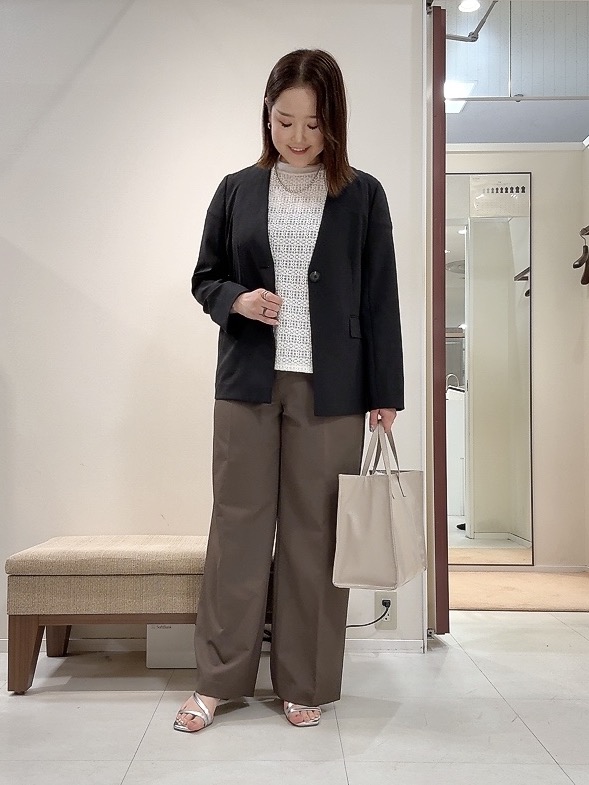 YUIさんの「UNTITLED｜【さらりと快適/セットアップ可/UV/接触冷感】スラブカラーレスジャケット」を使ったコーディネート