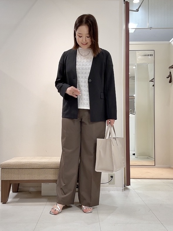 YUIさんの「UNTITLED｜【さらりと快適/セットアップ可/UV/接触冷感】スラブカラーレスジャケット」を使ったコーディネート