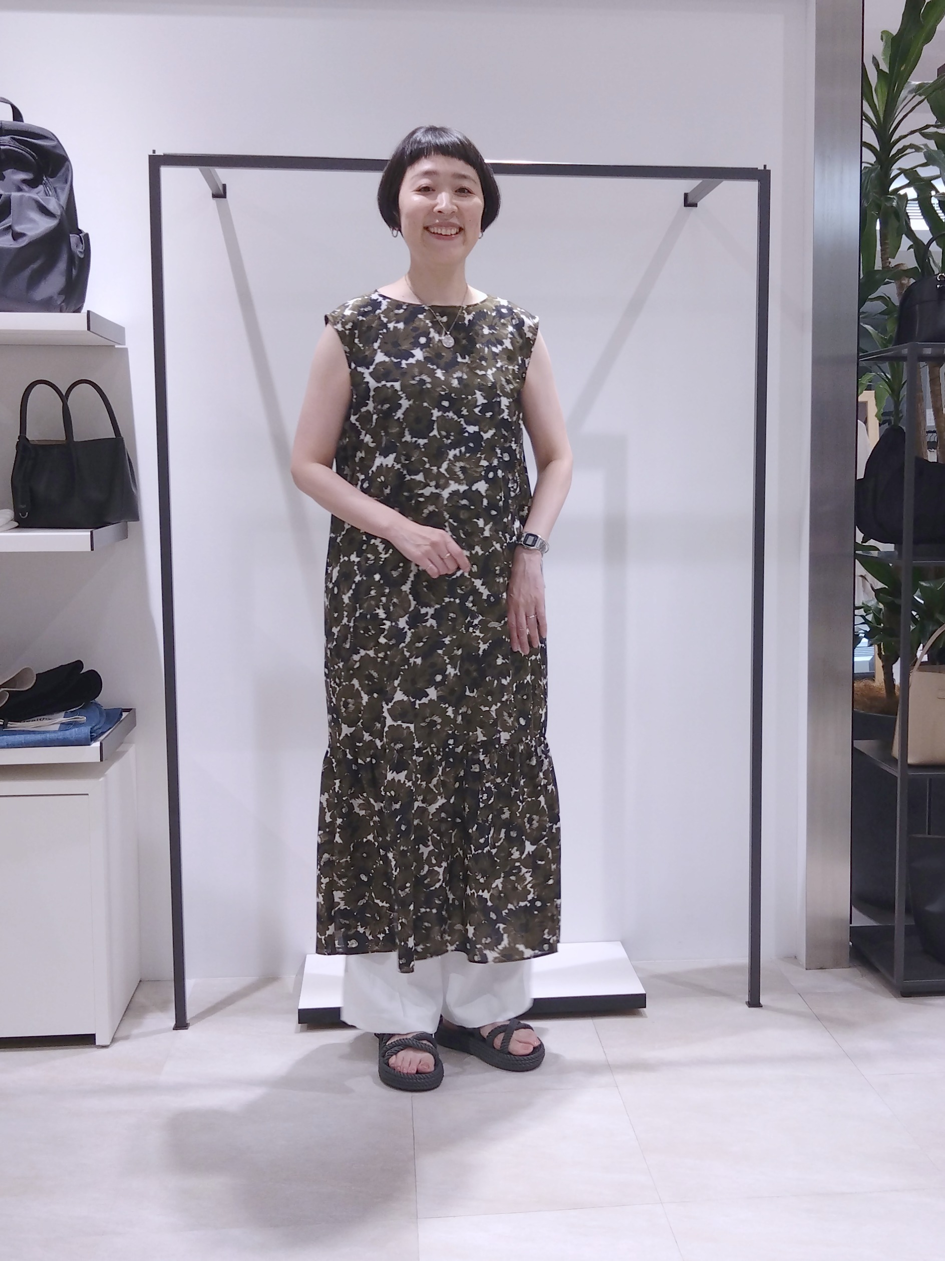 まちこさんの「UNTITLED｜【2WAY/マシンウォッシャブル】カシュクールデザインシャツ」を使ったコーディネート
