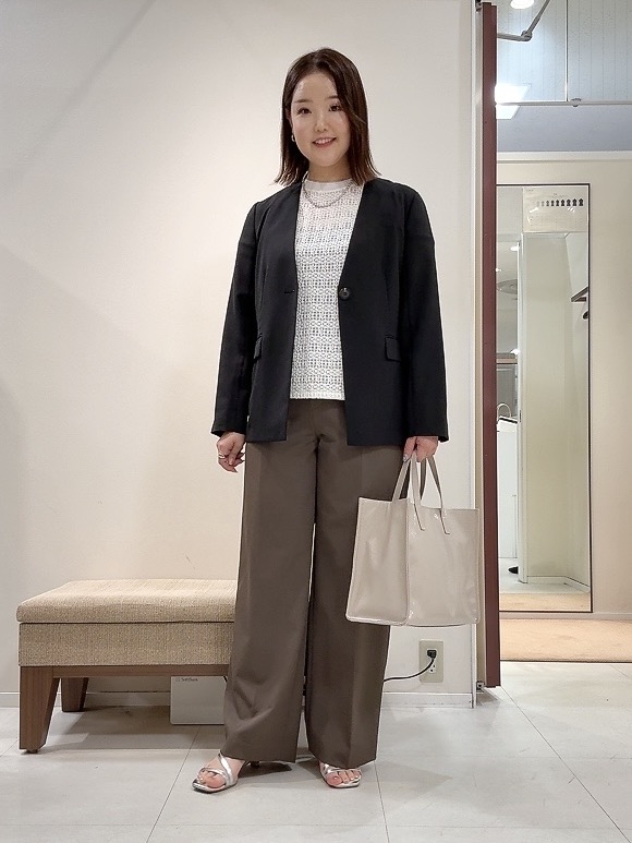 YUIさんの「UNTITLED｜【さらりと快適/セットアップ可/UV/接触冷感】スラブカラーレスジャケット」を使ったコーディネート