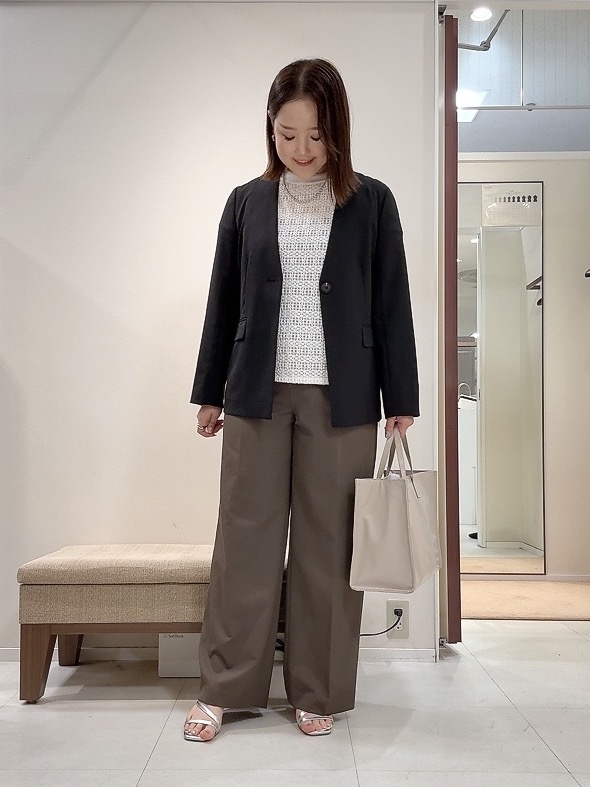 YUIさんの「UNTITLED｜【さらりと快適/セットアップ可/UV/接触冷感】スラブカラーレスジャケット」を使ったコーディネート