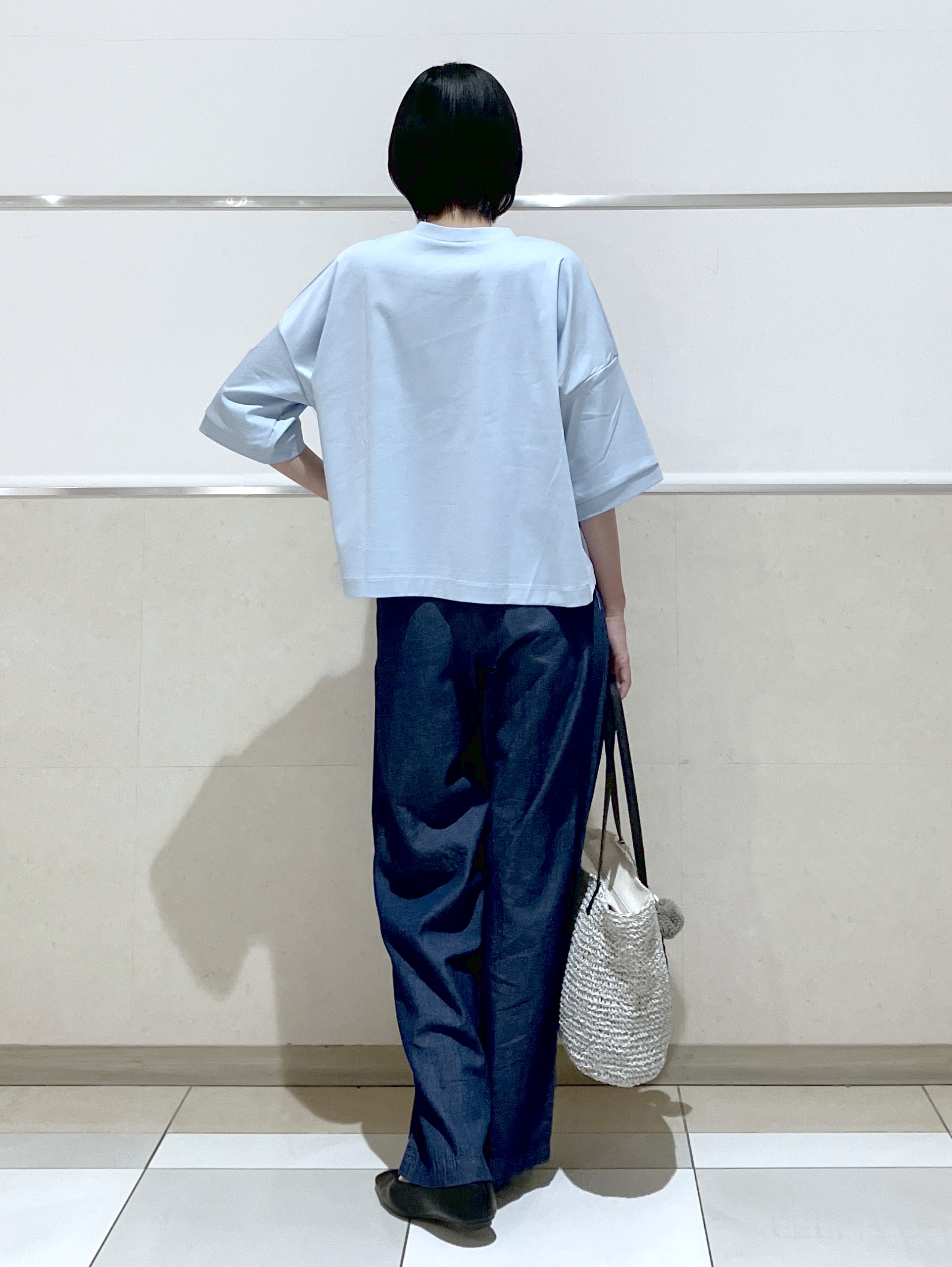 eriko さんの「Dessin｜【新色追加/体型カバー】美光沢カットソーボクシーシルエット」を使ったコーディネート