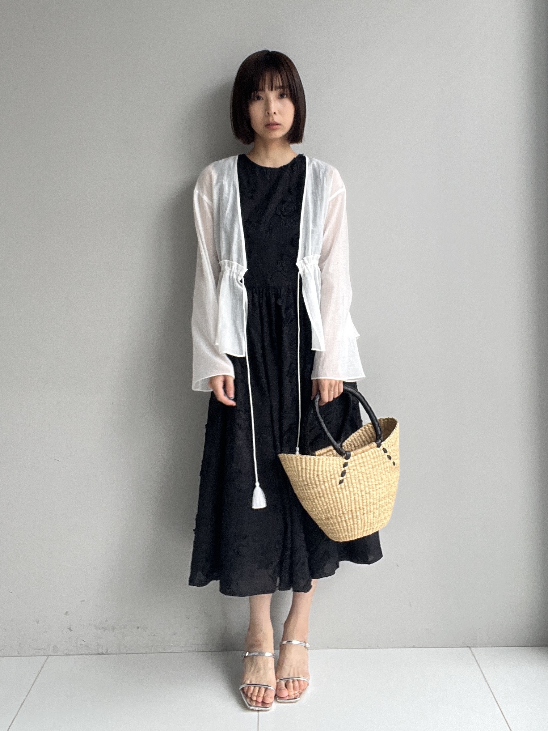misaさんの「DRESSTERIOR｜AFRICAN SQUARE（アフリカンスクエア）ブルキナバスケット」を使ったコーディネート