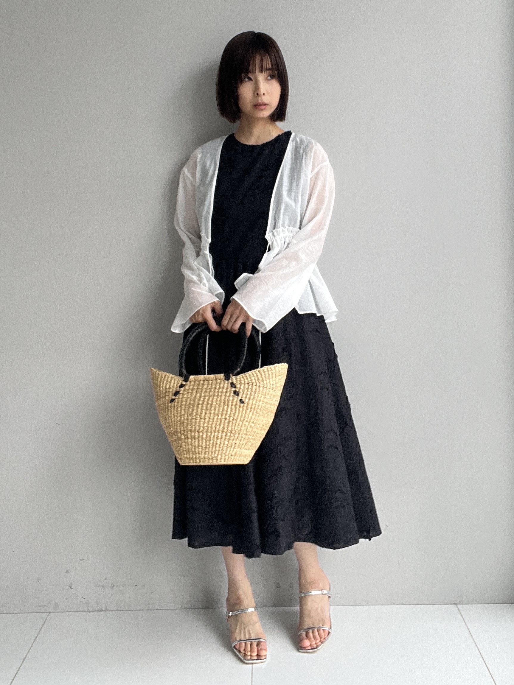 misaさんの「DRESSTERIOR｜AFRICAN SQUARE（アフリカンスクエア）ブルキナバスケット」を使ったコーディネート