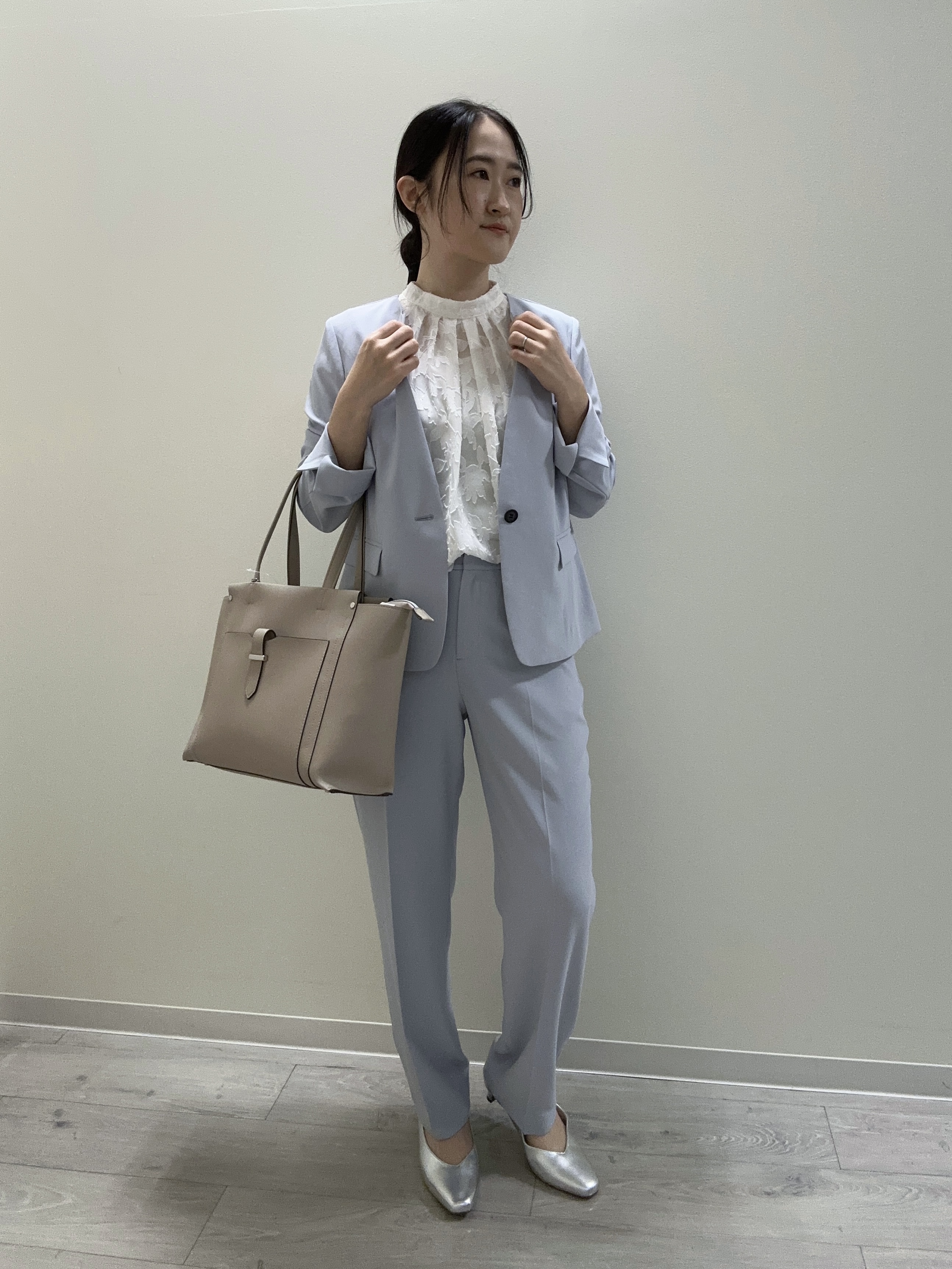 末廣美智子さんの「Reflect｜【UVカット／接触冷感／セットアップ可】ノーカラージャケット」を使ったコーディネート