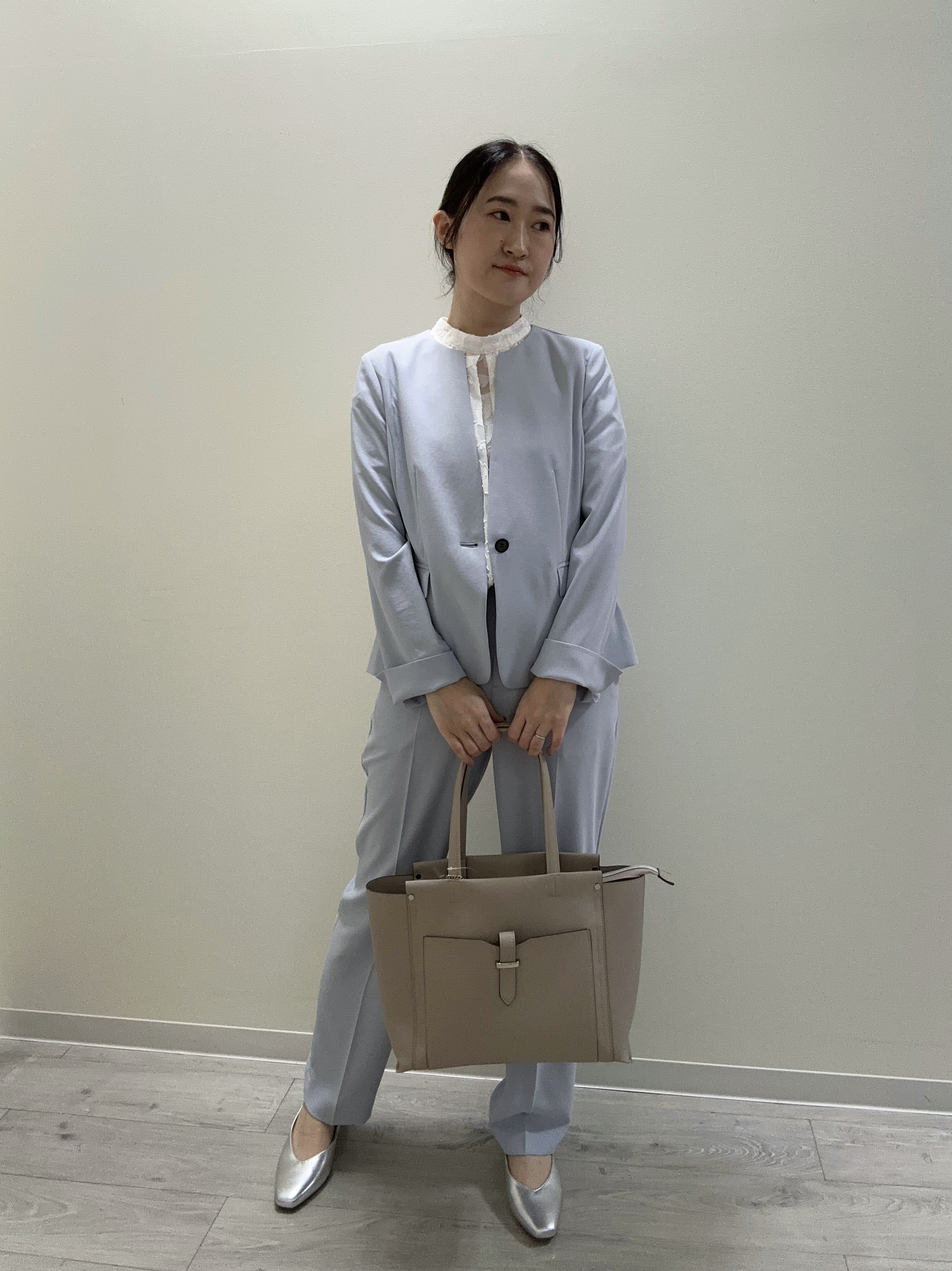 末廣美智子さんの「Reflect｜【UVカット／接触冷感／セットアップ可】ノーカラージャケット」を使ったコーディネート