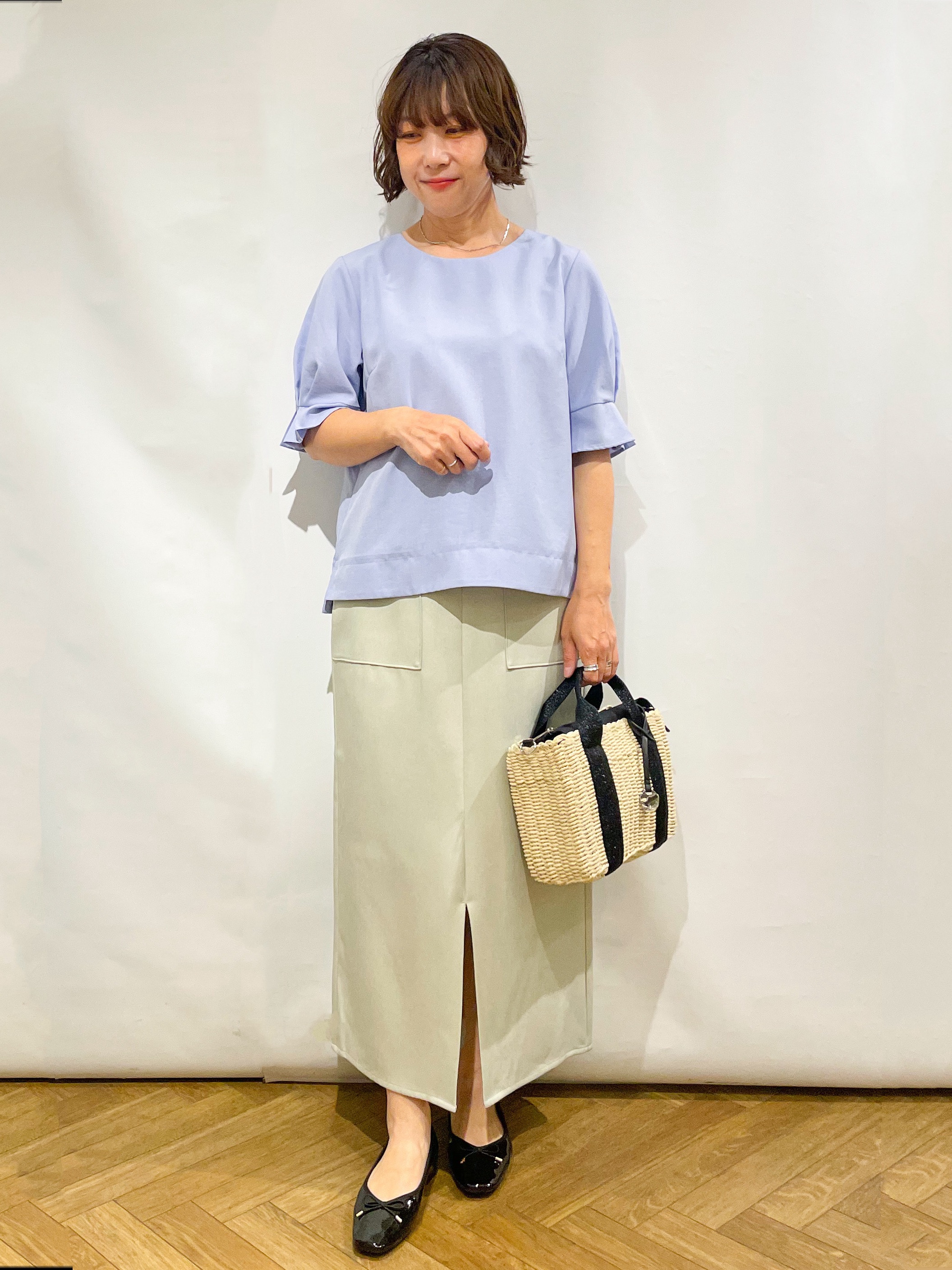 なかさんの「index｜【接触冷感】タックパフスリーブブラウス《吸水速乾／防シワ／洗濯機OK／XS～3L／6col》」を使ったコーディネート