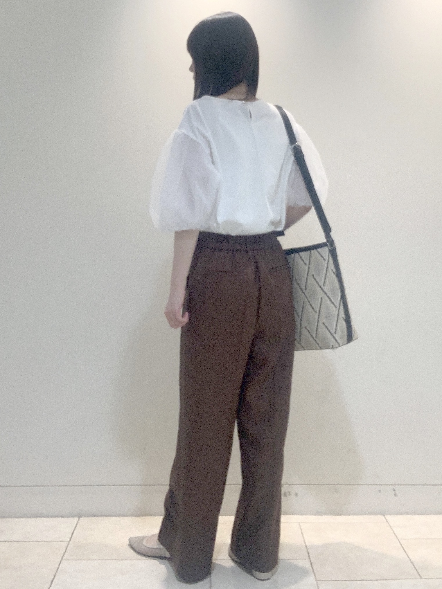 ヤマグチさんの「Reflect｜【UVカット／接触冷感／吸水速乾】チュールスリーブプルオーバー」を使ったコーディネート