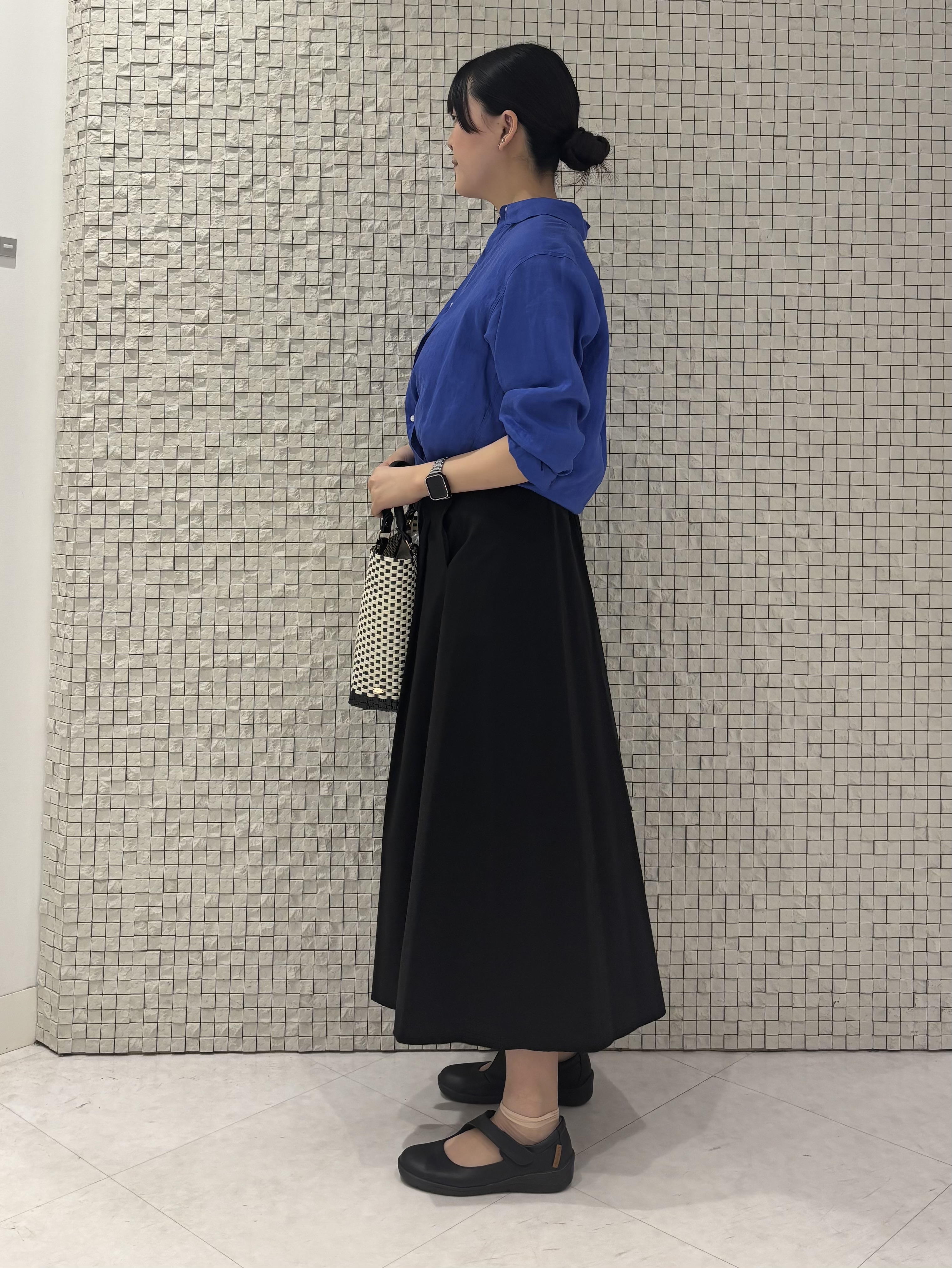 koharuさんの「INDIVI｜【接触冷感／2WAY】カシュクールリネンシャツ」を使ったコーディネート