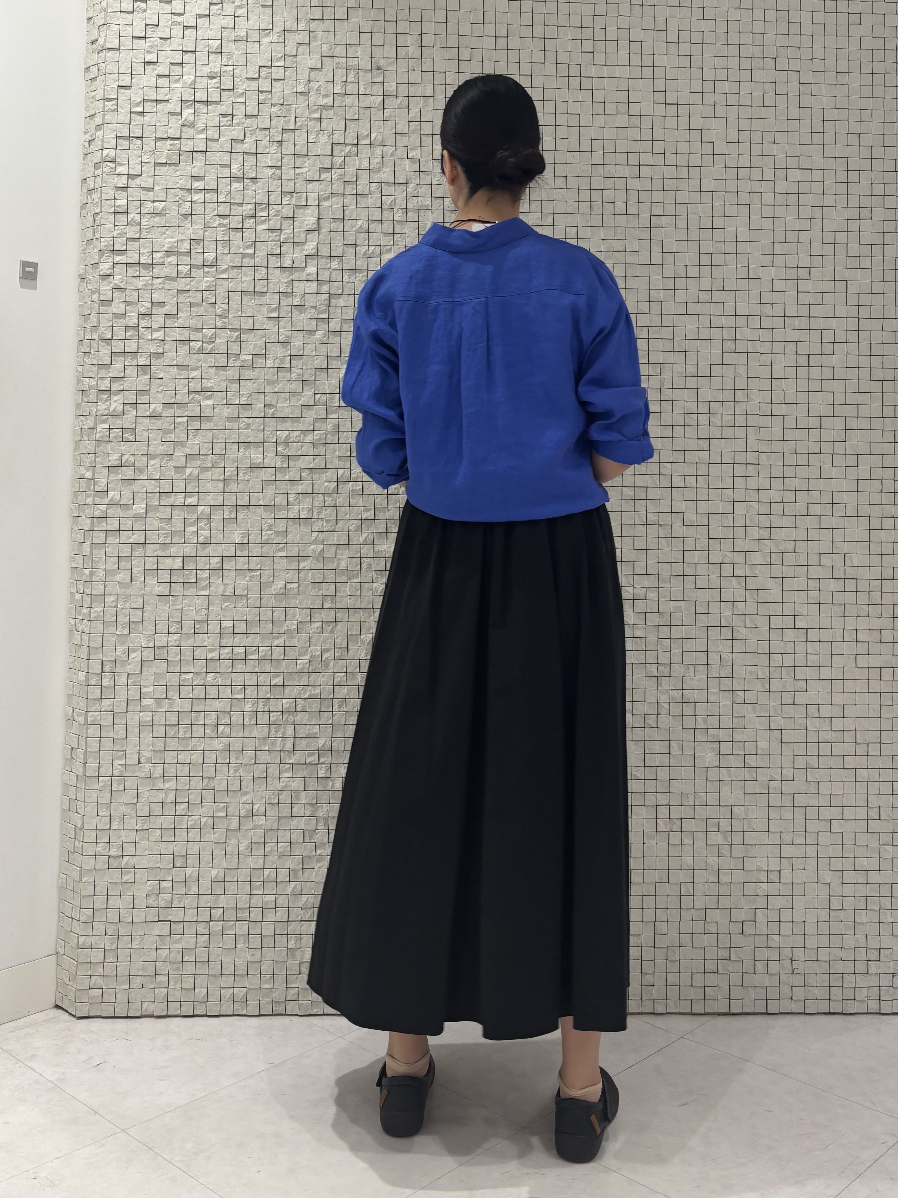 koharuさんの「INDIVI｜【接触冷感／2WAY】カシュクールリネンシャツ」を使ったコーディネート