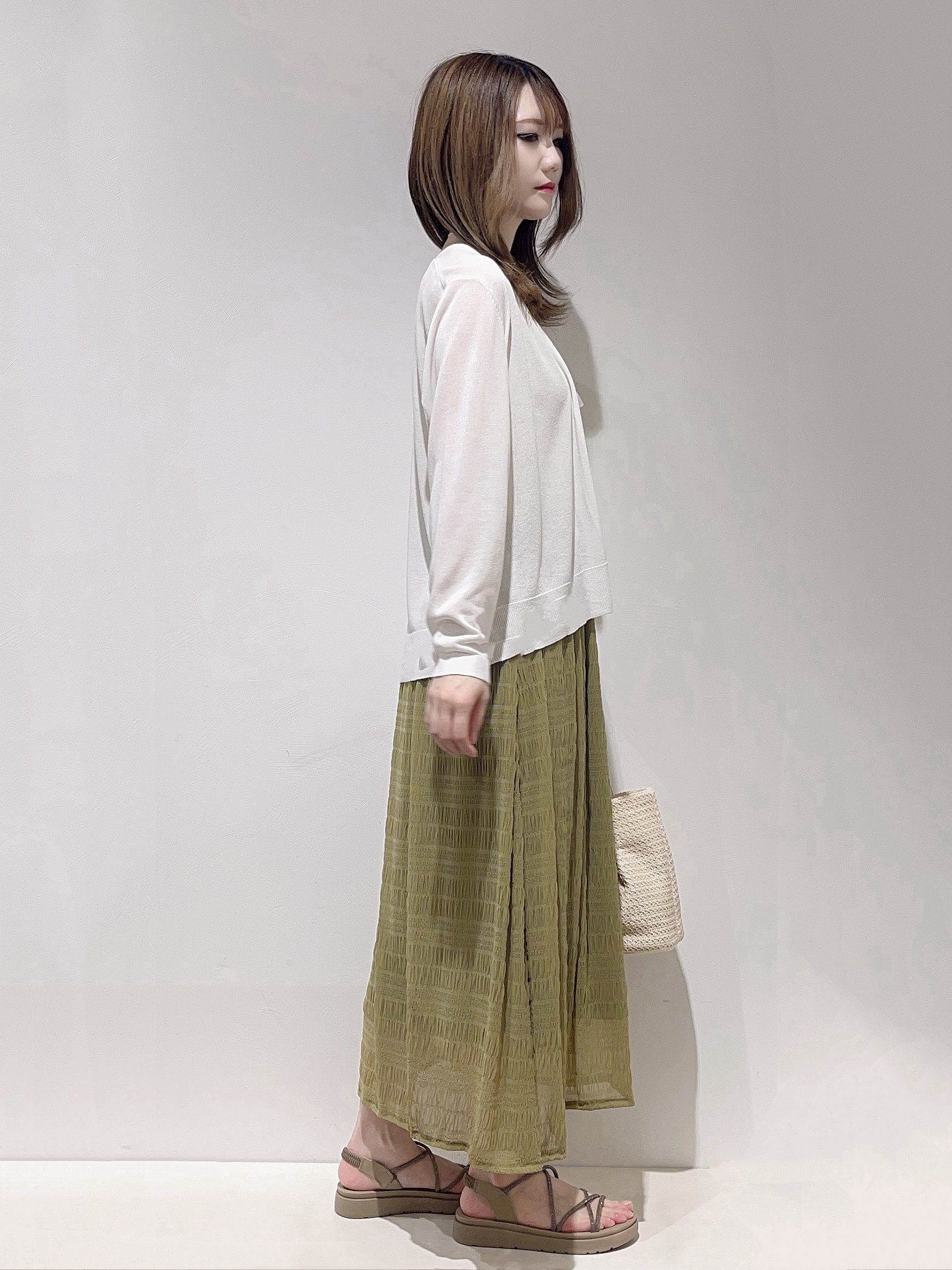 HITOMIさんの「grove｜高評価！【接触冷感／UVカットetc】ベーシックショートカーディガン」を使ったコーディネート