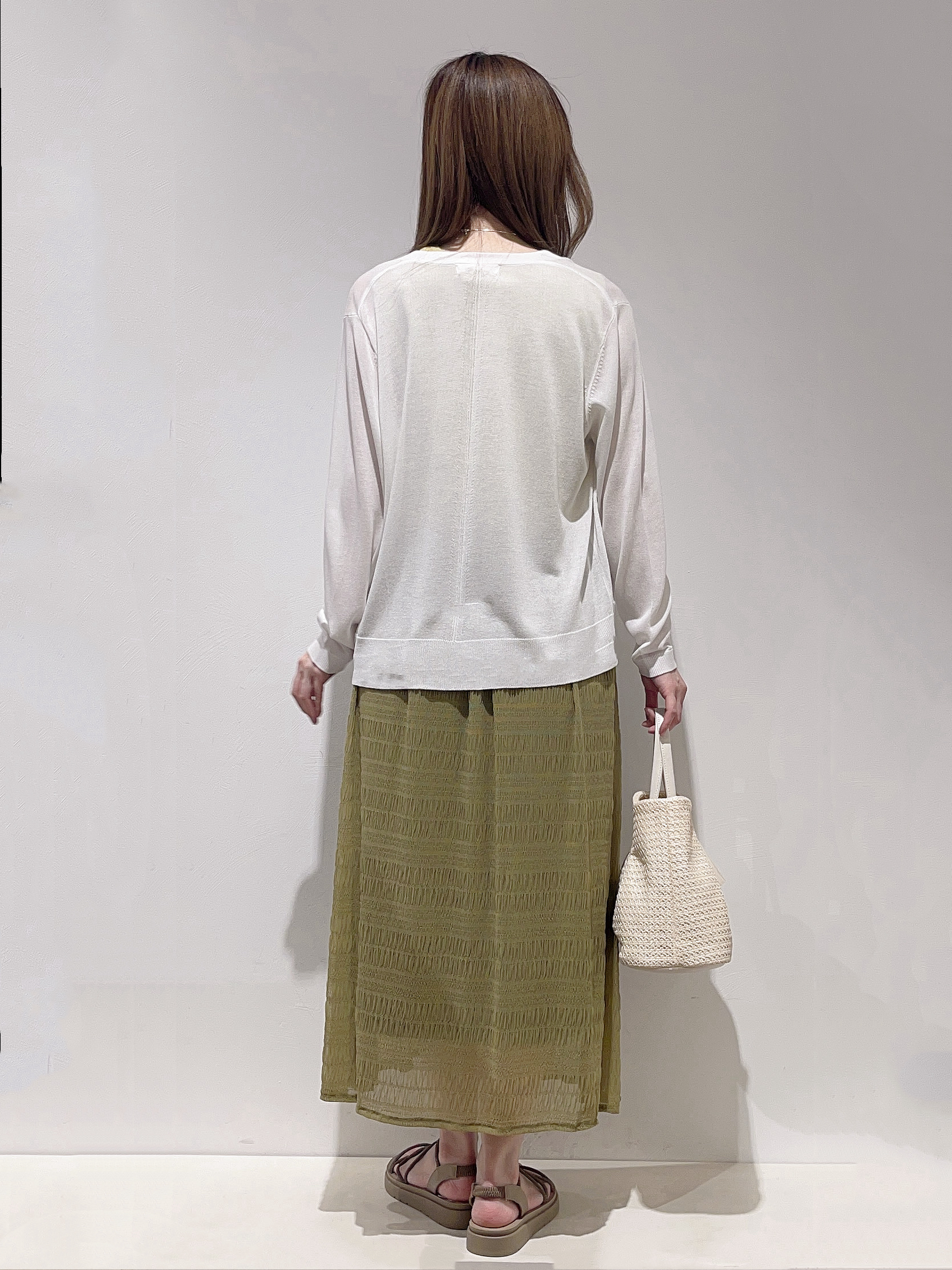 HITOMIさんの「grove｜高評価！【接触冷感／UVカットetc】ベーシックショートカーディガン」を使ったコーディネート