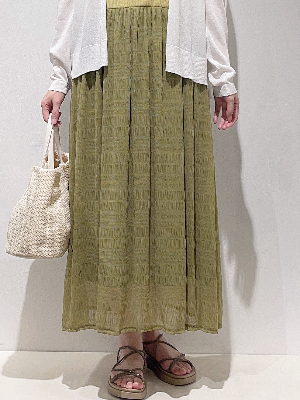 HITOMIさんの「grove｜高評価！【接触冷感／UVカットetc】ベーシックショートカーディガン」を使ったコーディネート