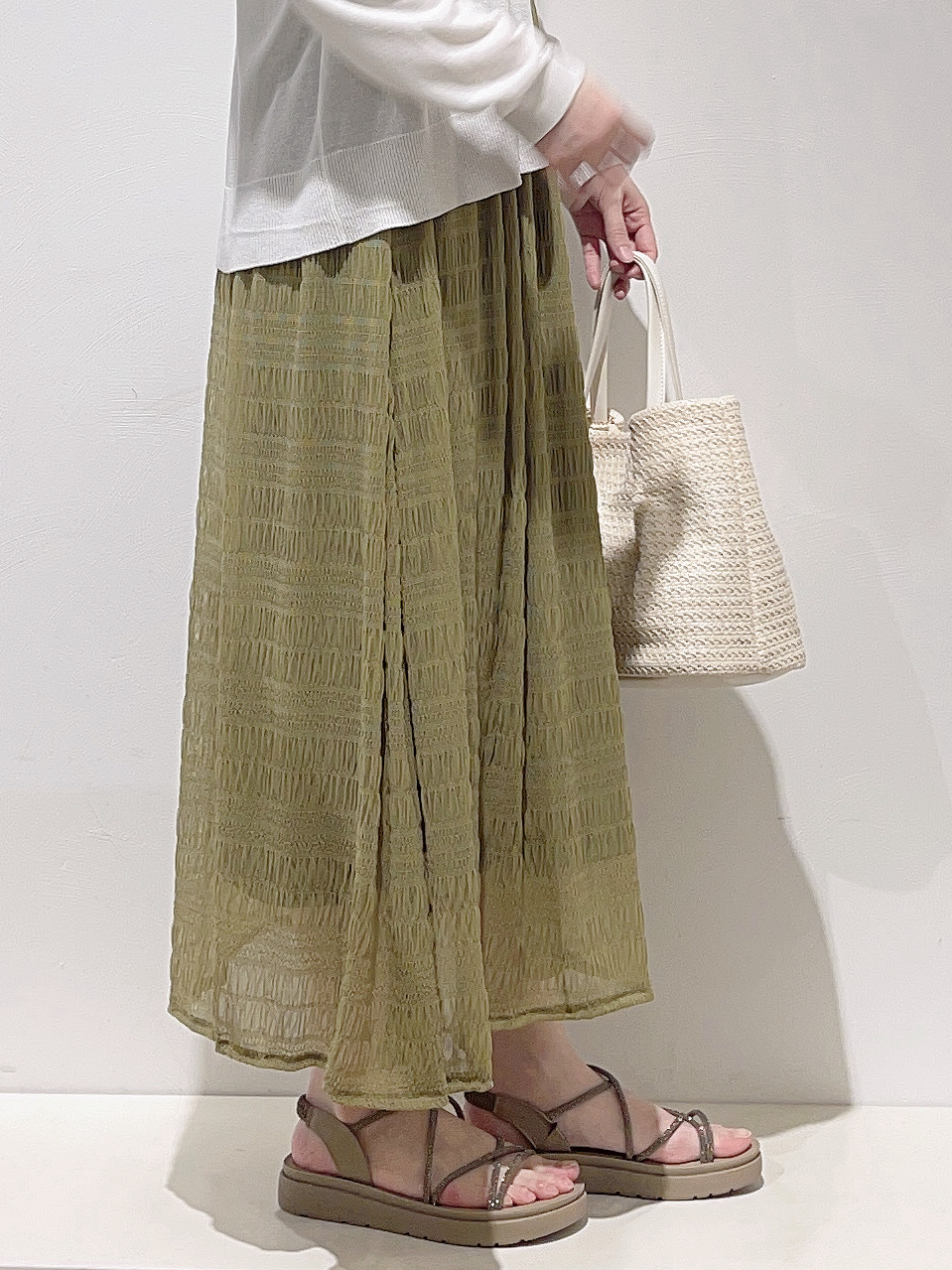 HITOMIさんの「grove｜高評価！【接触冷感／UVカットetc】ベーシックショートカーディガン」を使ったコーディネート
