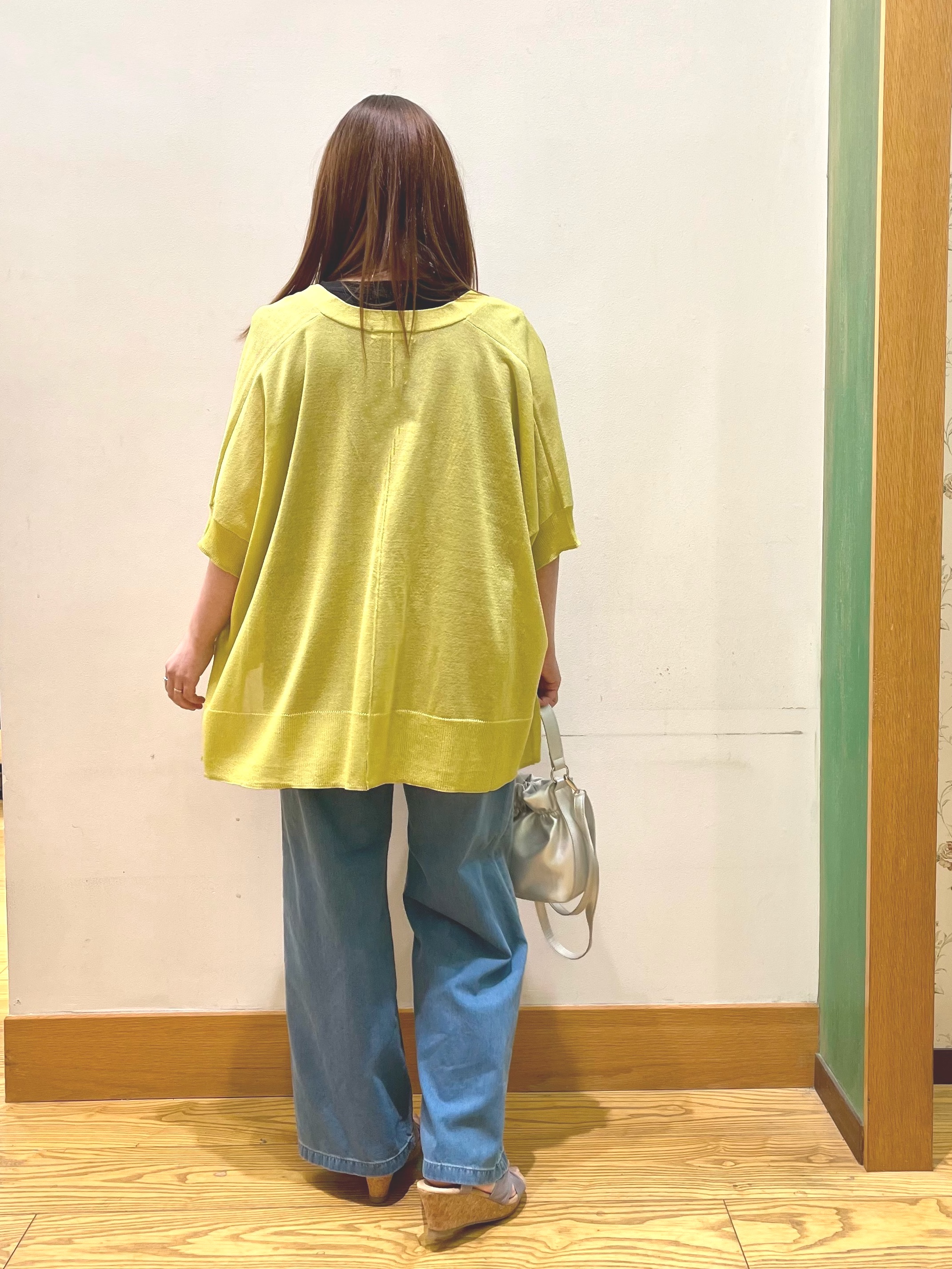 ゆっきーさんの「SHOO･LA･RUE｜【UVカット/接触冷感】とろみタックノースリーブトップス」を使ったコーディネート