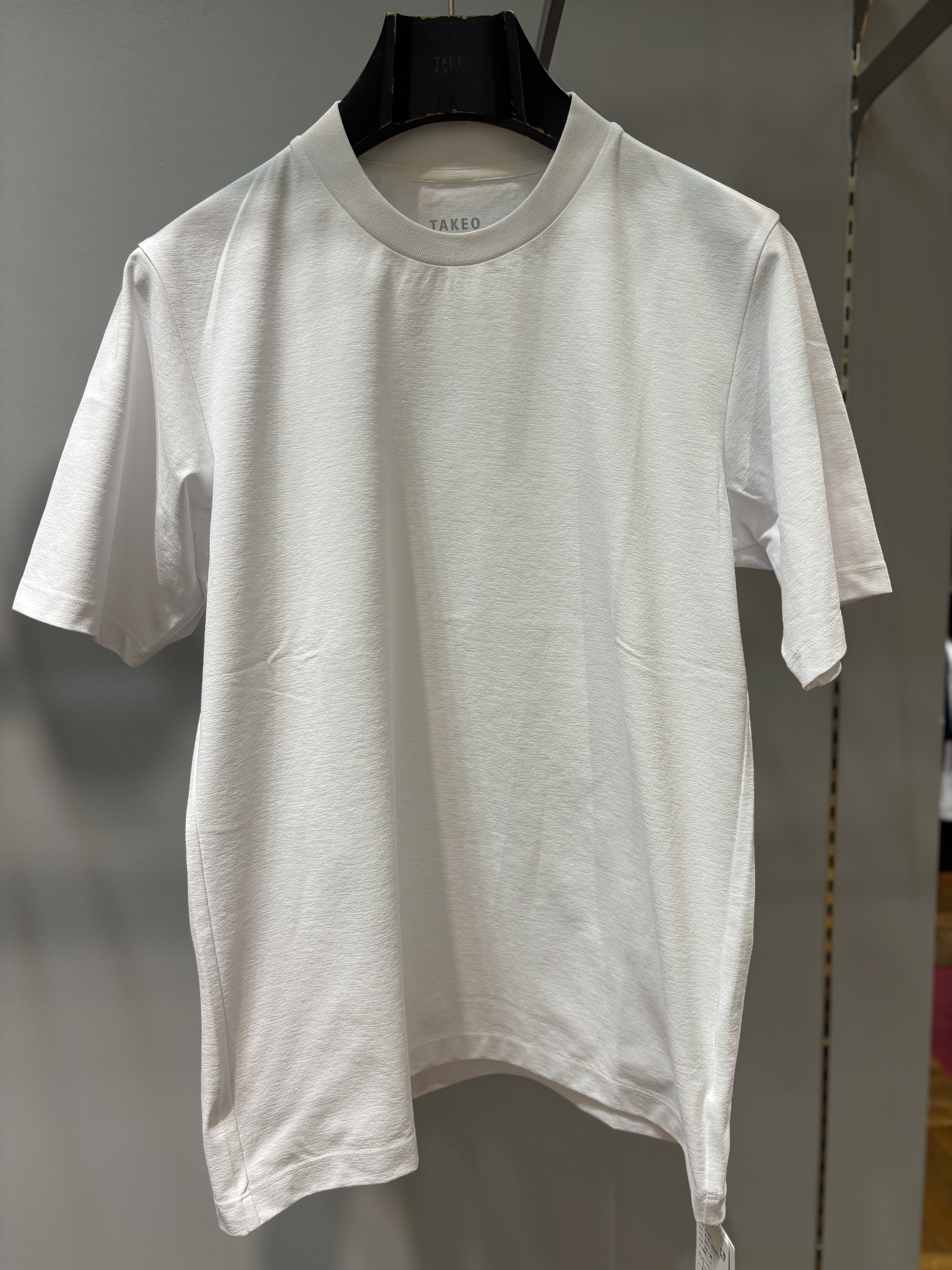 ヒナさんの「TAKEO KIKUCHI｜【汗染み軽減/接触冷感】テーラード Tシャツ」を使ったコーディネート
