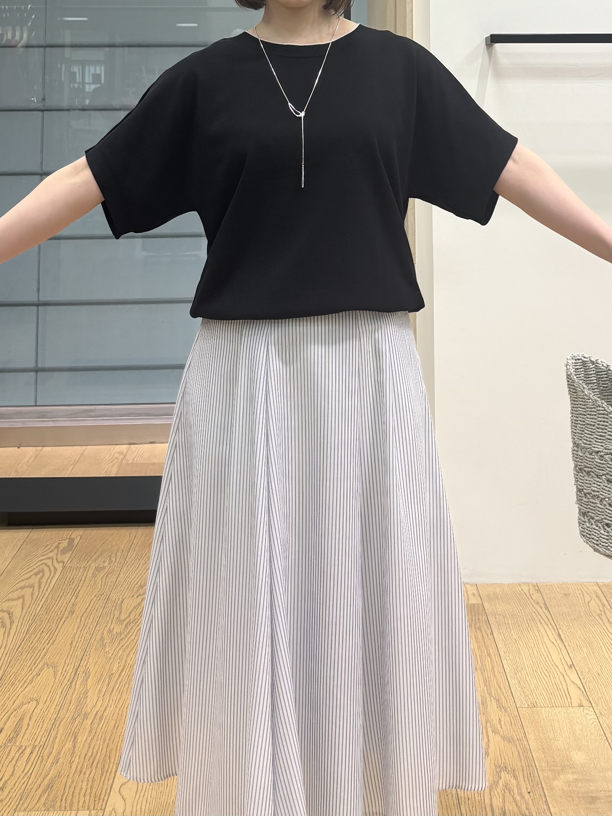 asamiさんの「INDIVI｜【洗える／コットン】ドライタッチさらりニットT」を使ったコーディネート