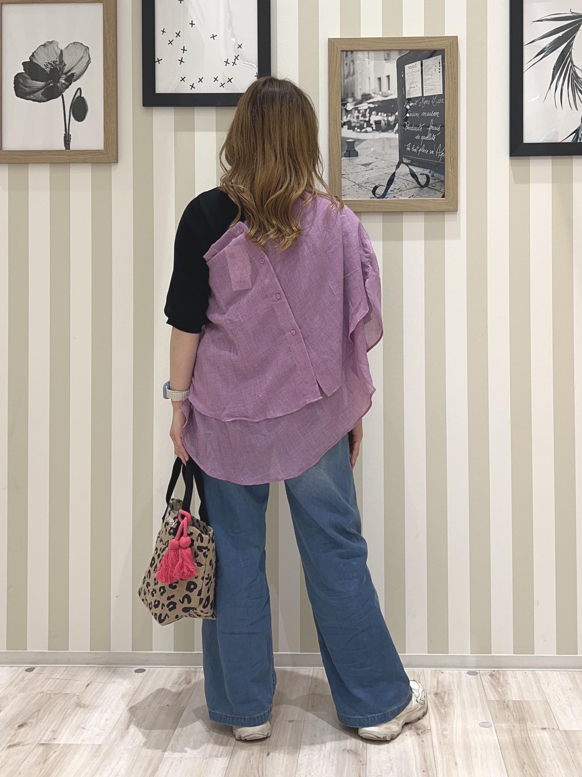 mさんの「SHOO･LA･RUE｜【体型カバー】ふんわり質感 やわらかこなれシアーシャツ」を使ったコーディネート