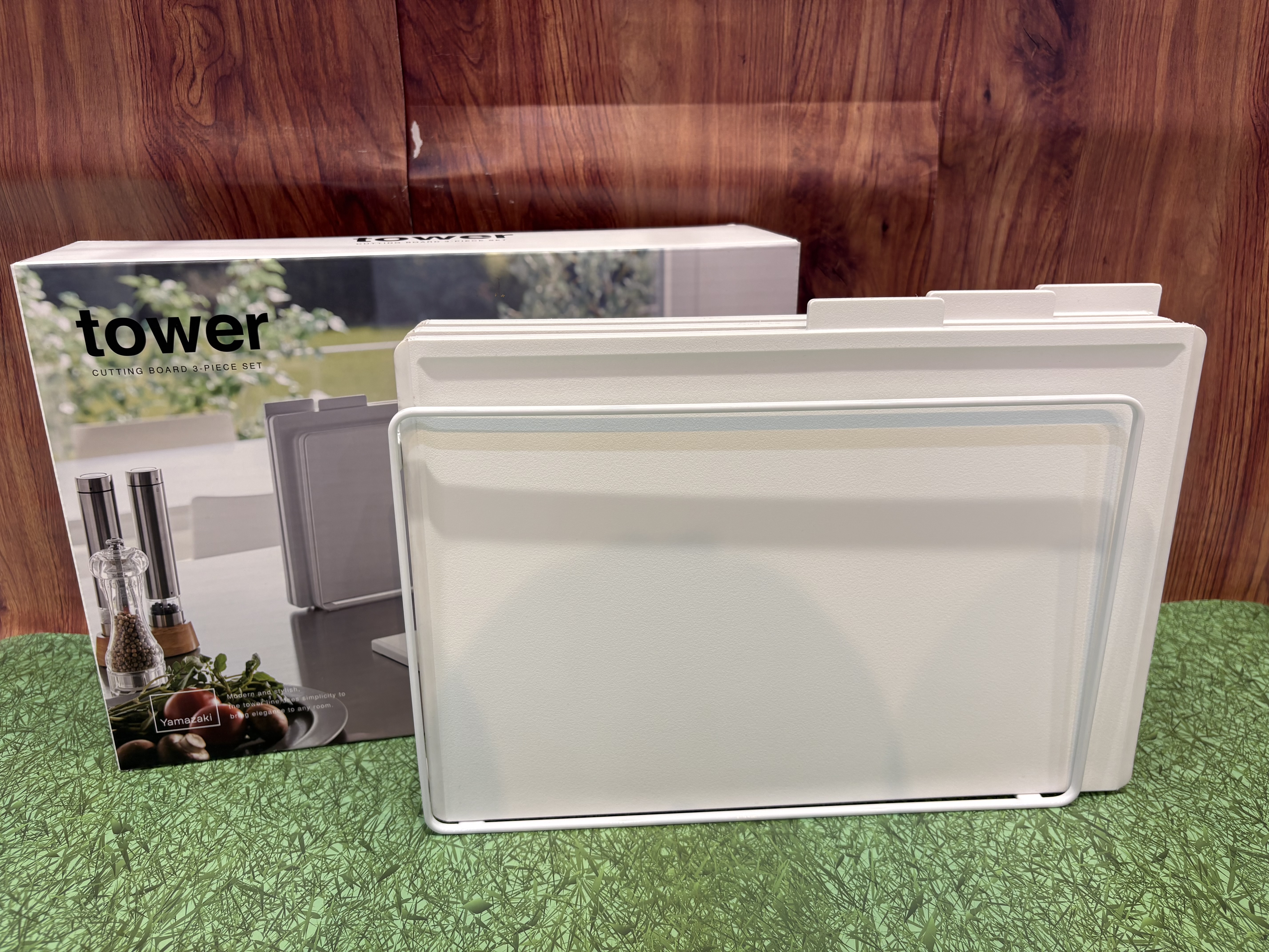 コバさんの「212 KITCHEN STORE｜食洗機対応　抗菌まな板3枚セット WH 山崎実業 ＜tower タワー＞」を使ったコーディネート