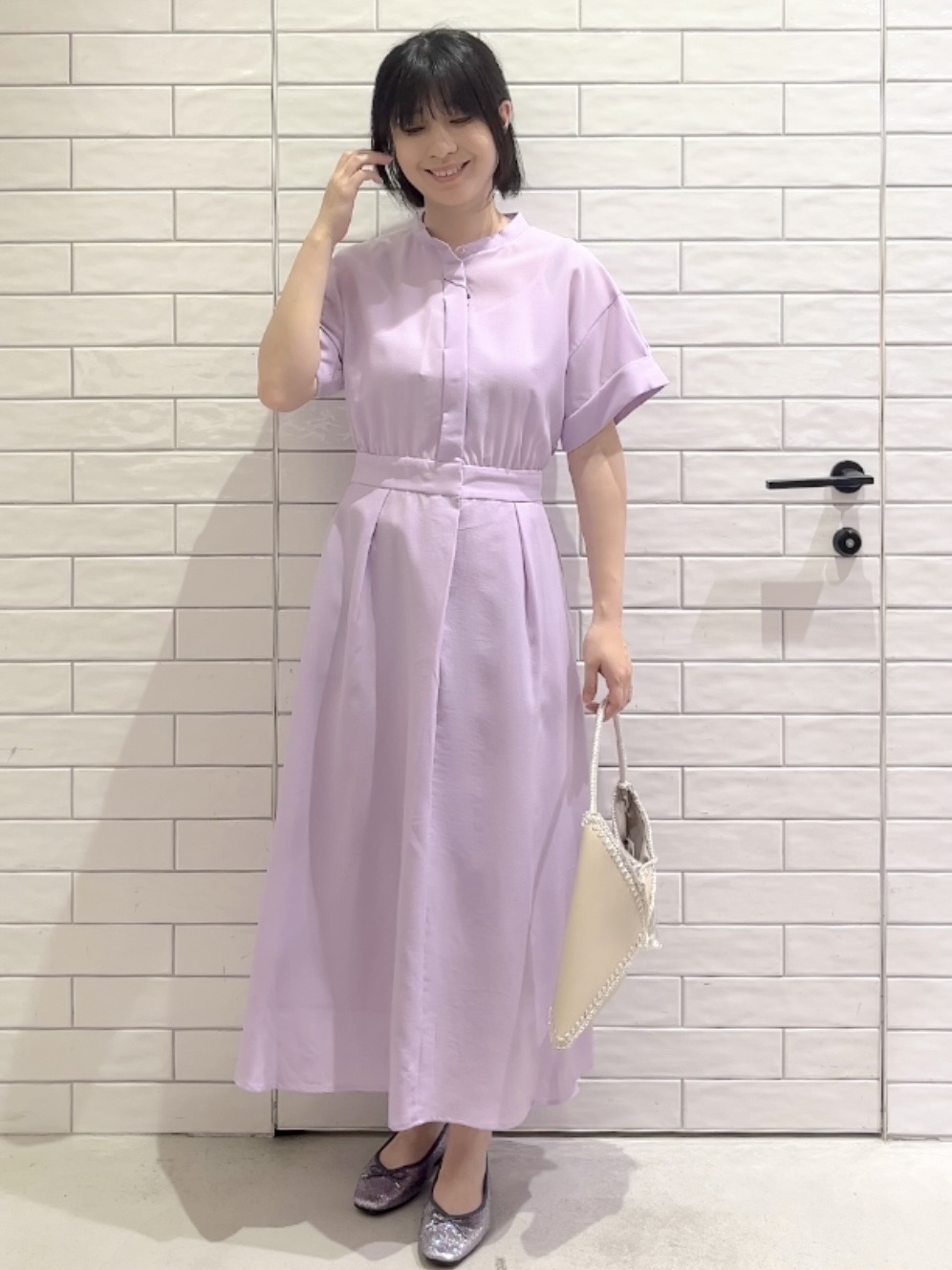 しおりさんの「OPAQUE.CLIP｜【接触冷感／吸水速乾】リネンライク シャツワンピース《洗濯機OK》」を使ったコーディネート