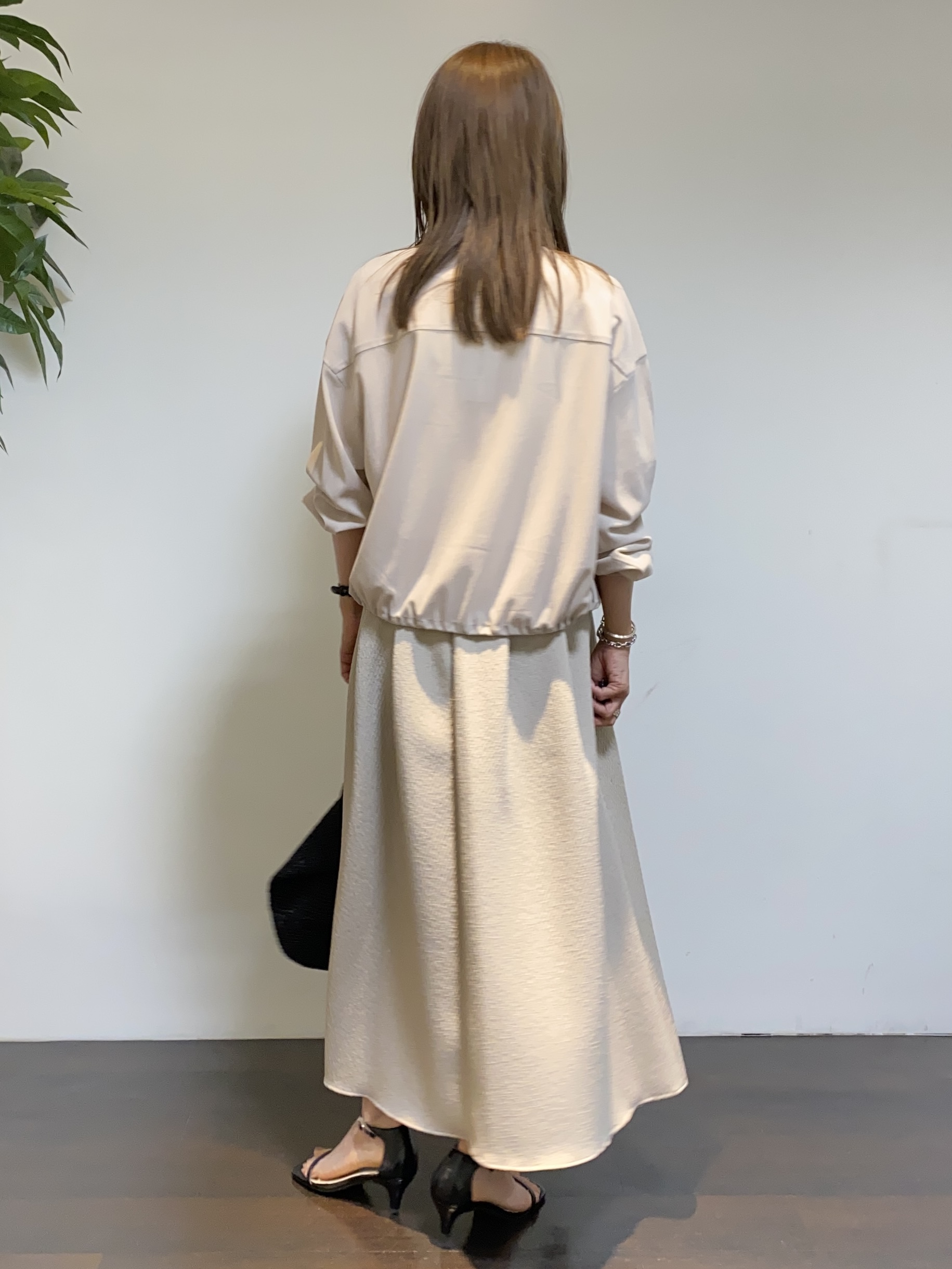 tomoさんの「UNTITLED｜【古畑星夏さん着用/洗える】シアーブルゾン」を使ったコーディネート
