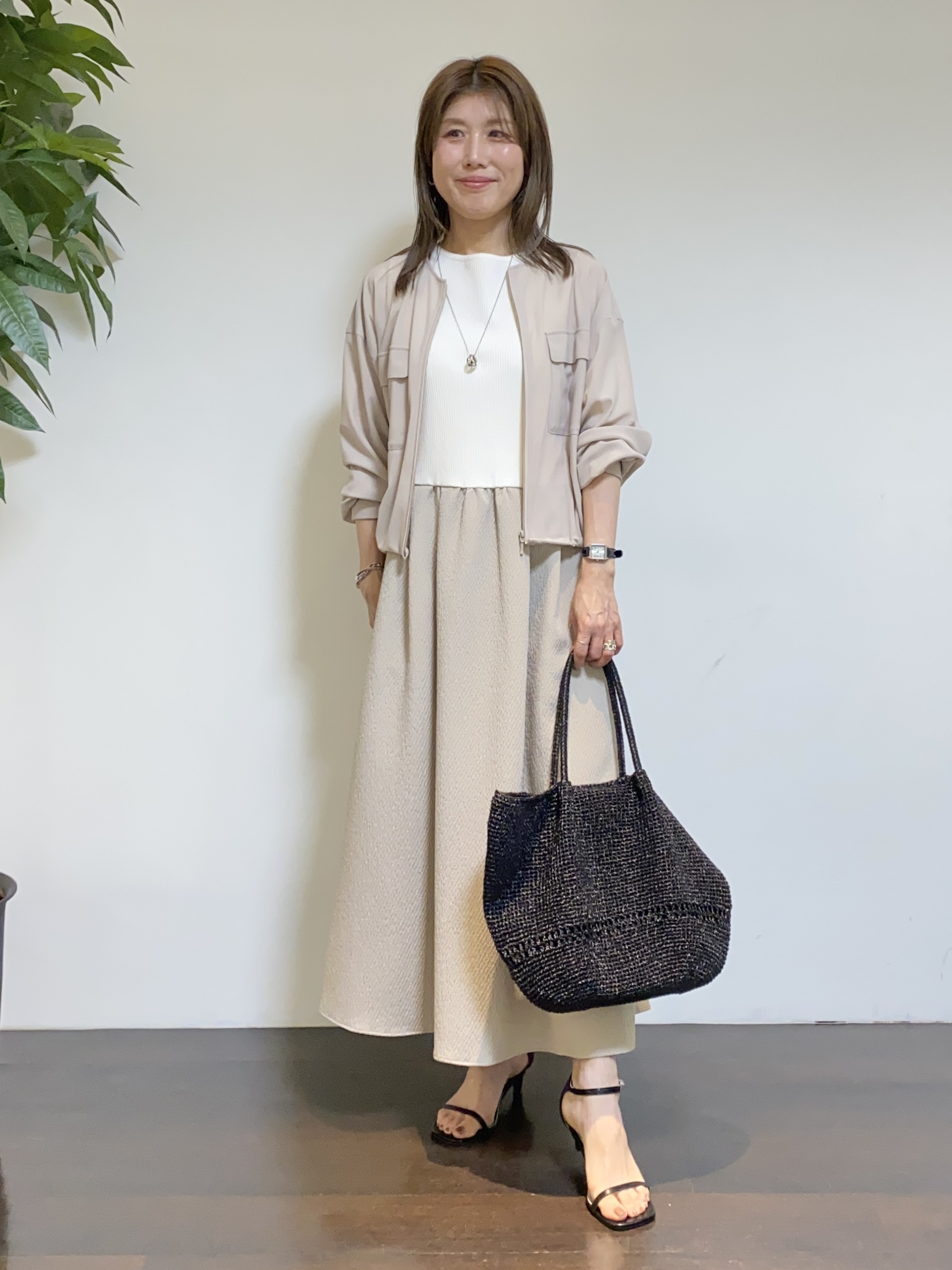 tomoさんの「UNTITLED｜【古畑星夏さん着用/洗える】シアーブルゾン」を使ったコーディネート