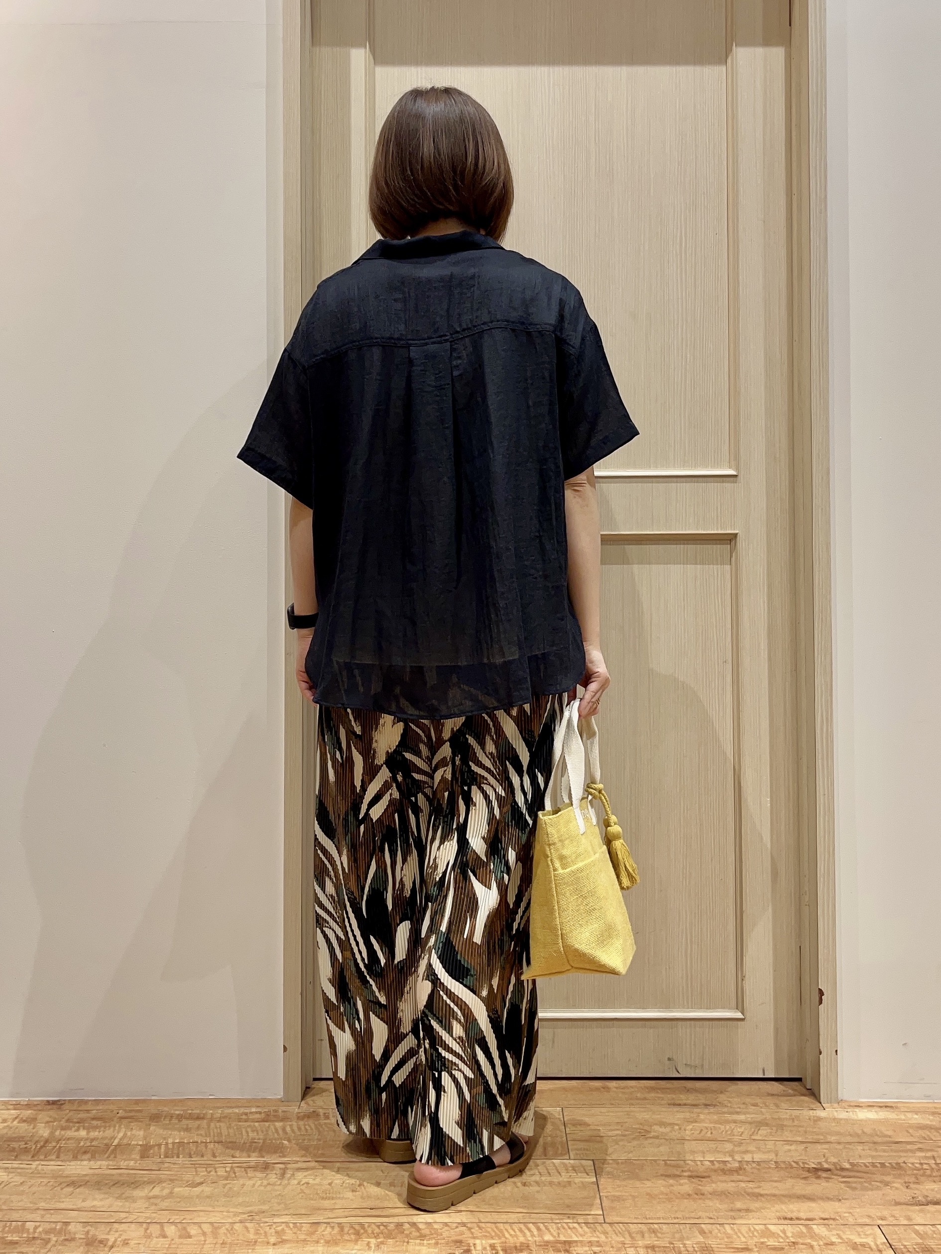 fukuiさんの「SHOO･LA･RUE｜【S-LL】ナチュラルに決まる 半袖シアーシャツジャケット」を使ったコーディネート