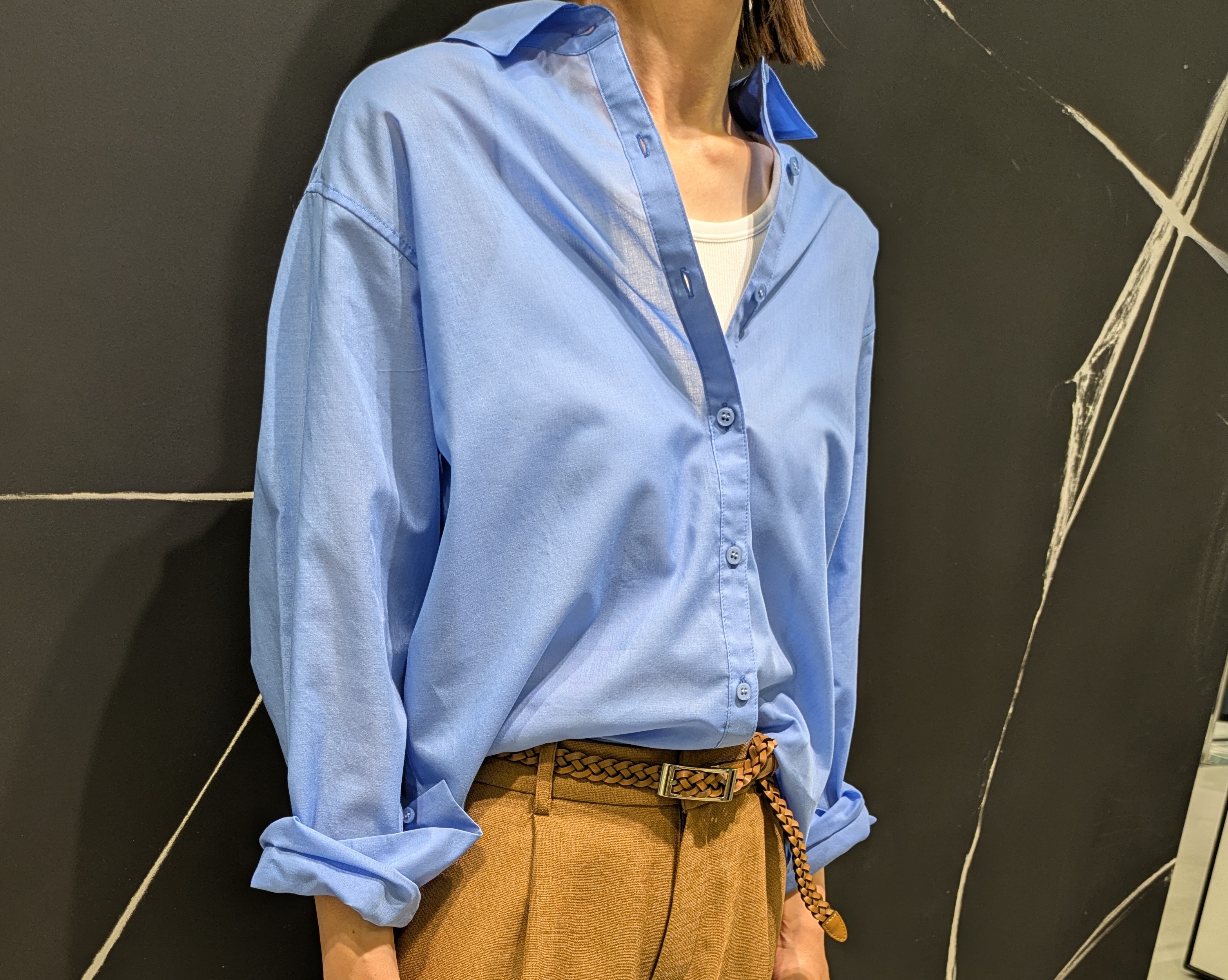 MIKIさんの「COUP DE CHANCE｜【手洗い可／ソフトな風合い】シアーローンシャツ」を使ったコーディネート