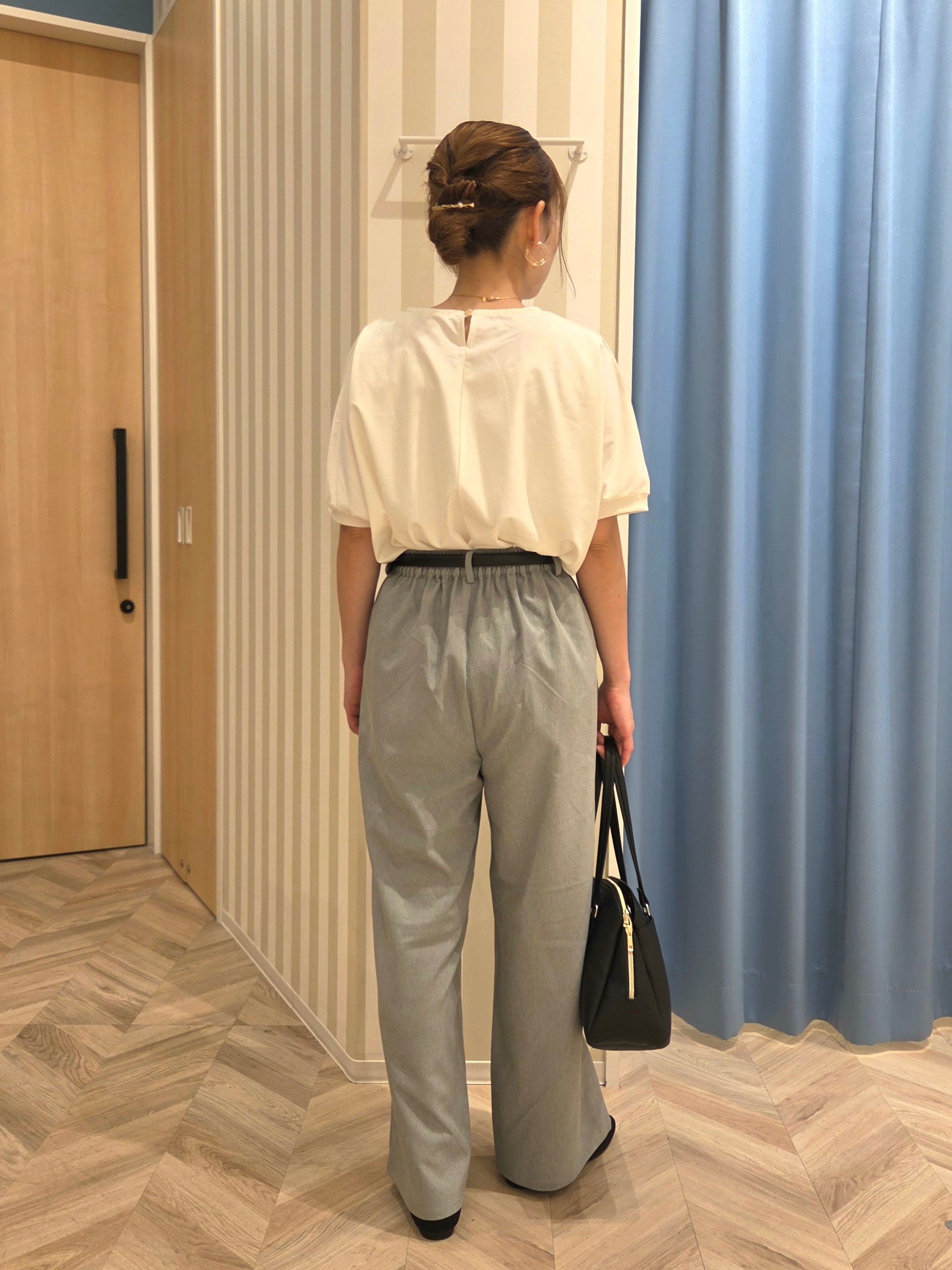Ikumiさんの「SHOO･LA･RUE｜【ひんやり/洗濯後しわになりにくい】インせず着られる さらっとタッチのドルマンブラウス」を使ったコーディネート