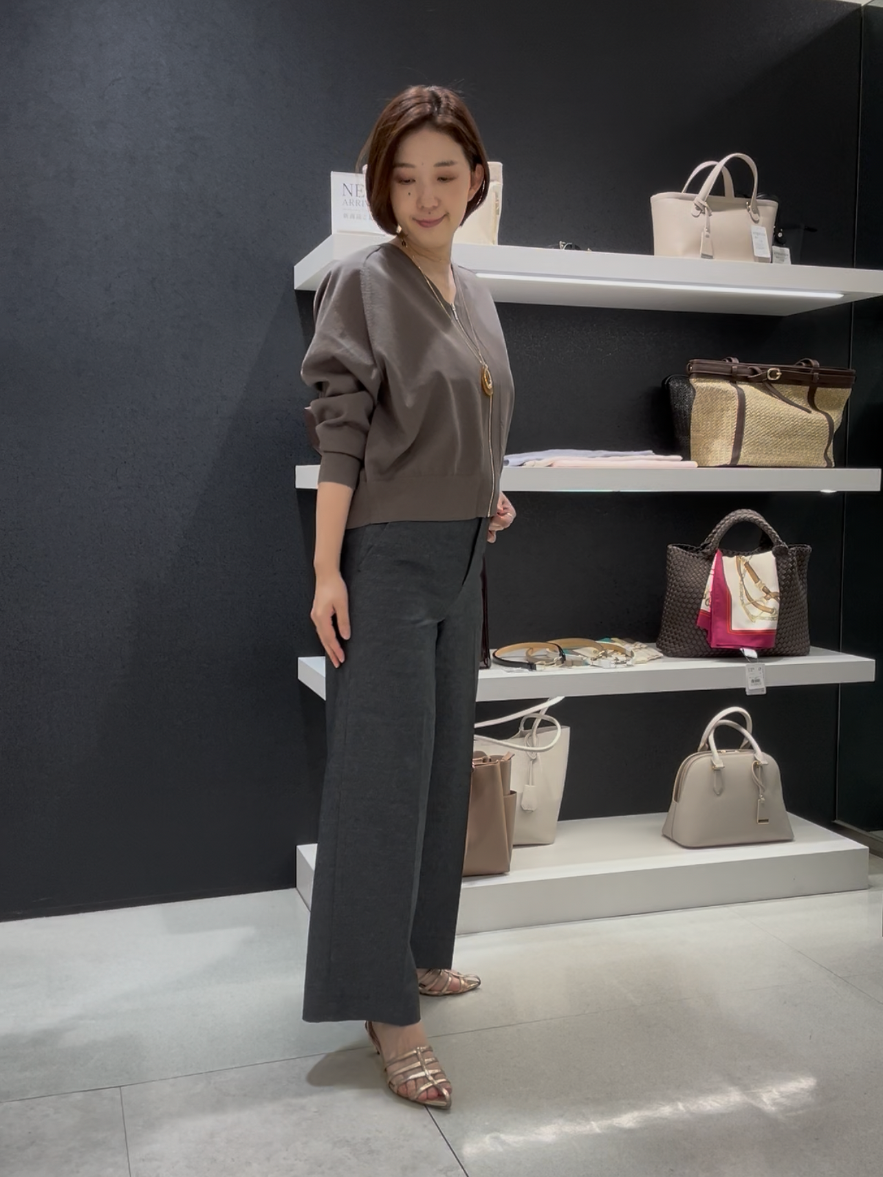 まどかさんの「UNTITLED｜【アンサンブル可/日除け・冷房対策】シアーレーヨンZIPカーディガン」を使ったコーディネート