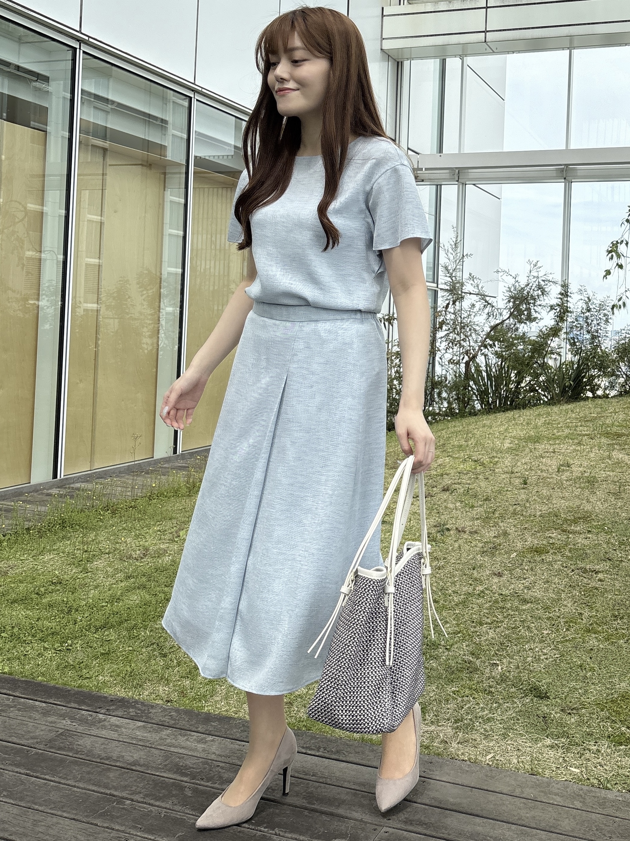 sayaさんの「COUP DE CHANCE｜【手洗い可／日本製】リネンライク フリル袖ブラウス」を使ったコーディネート