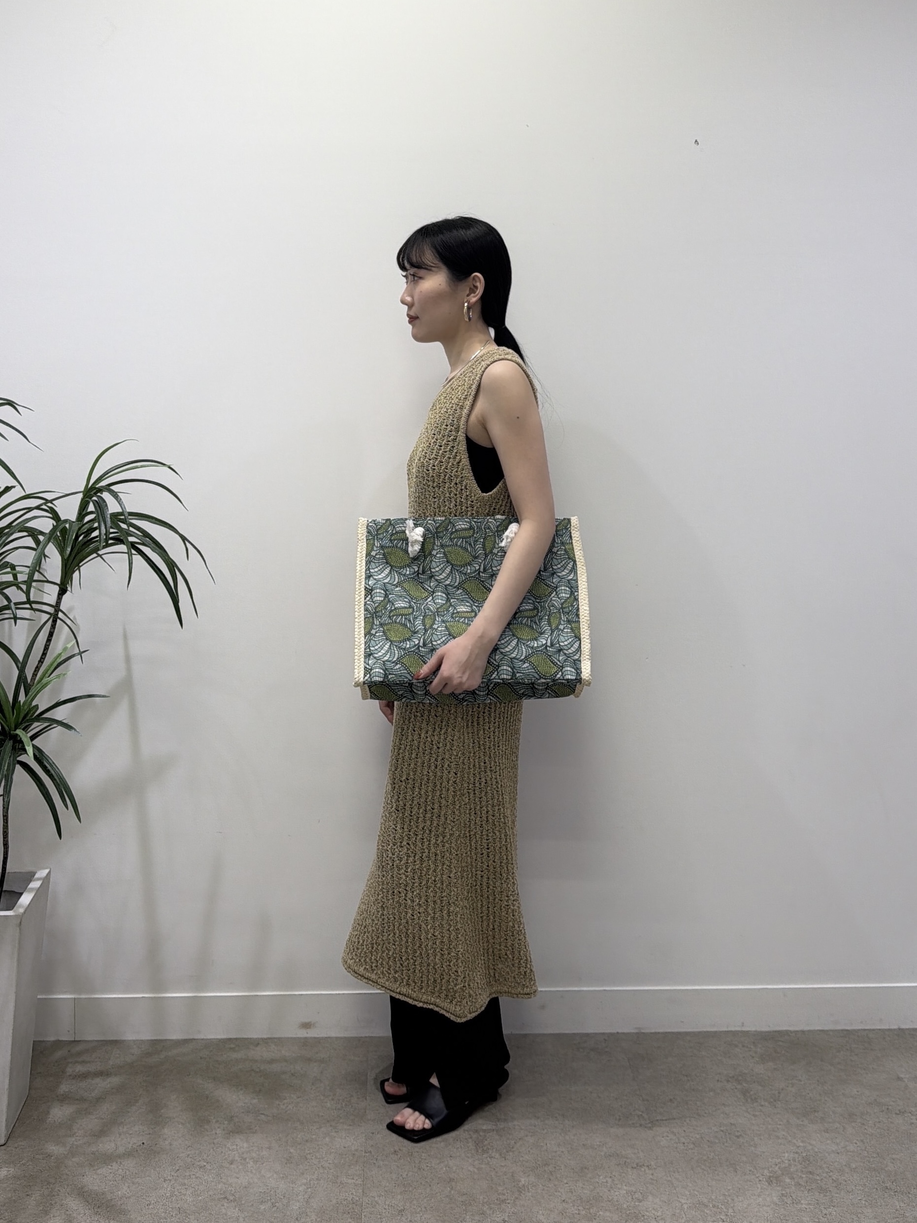 rinaさんの「INDIVI｜メランジニットワンピース」を使ったコーディネート