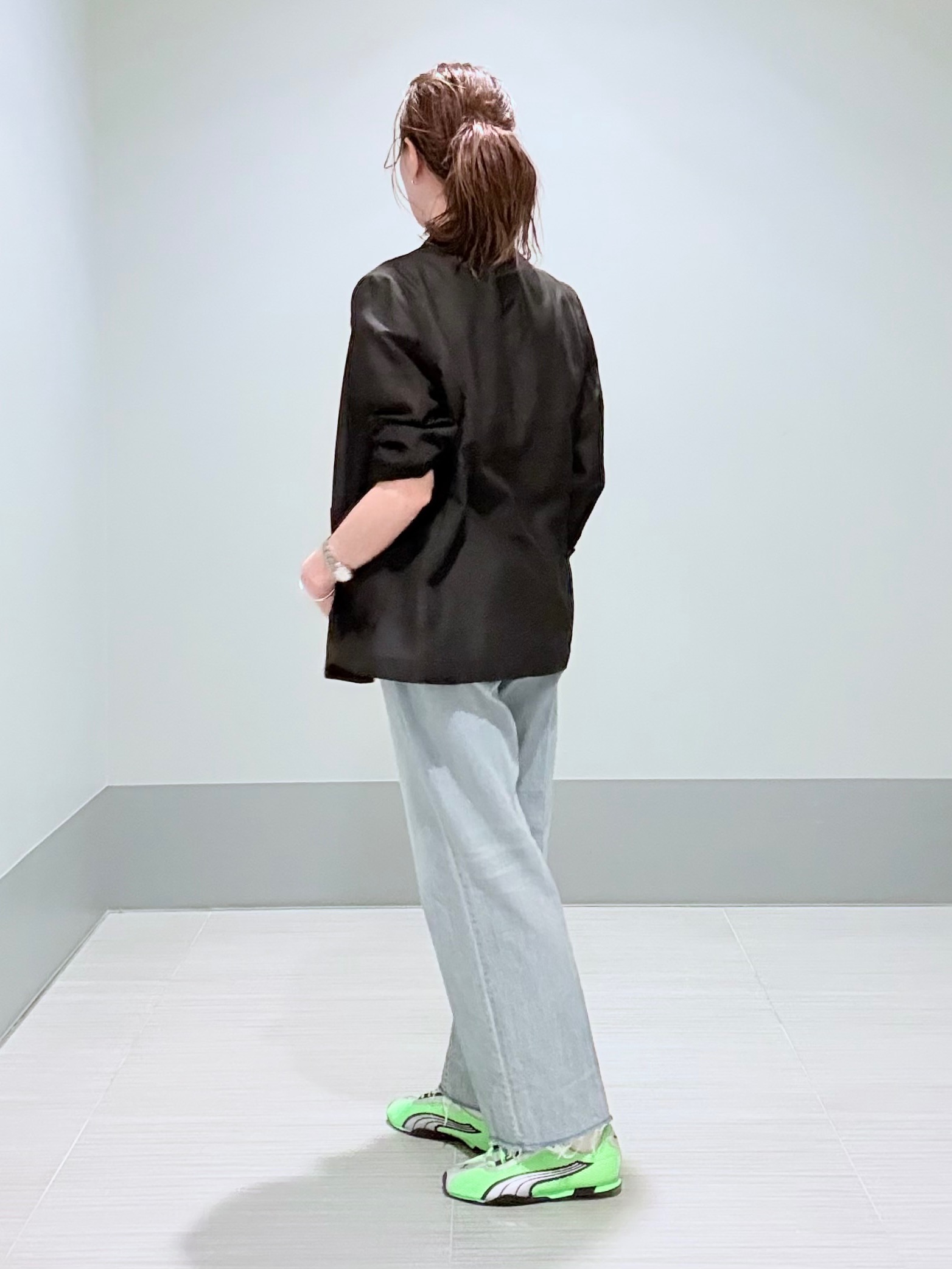Yamaさんの「DRESSTERIOR｜コットンシルク ラッフルスリーブ ブラウス」を使ったコーディネート