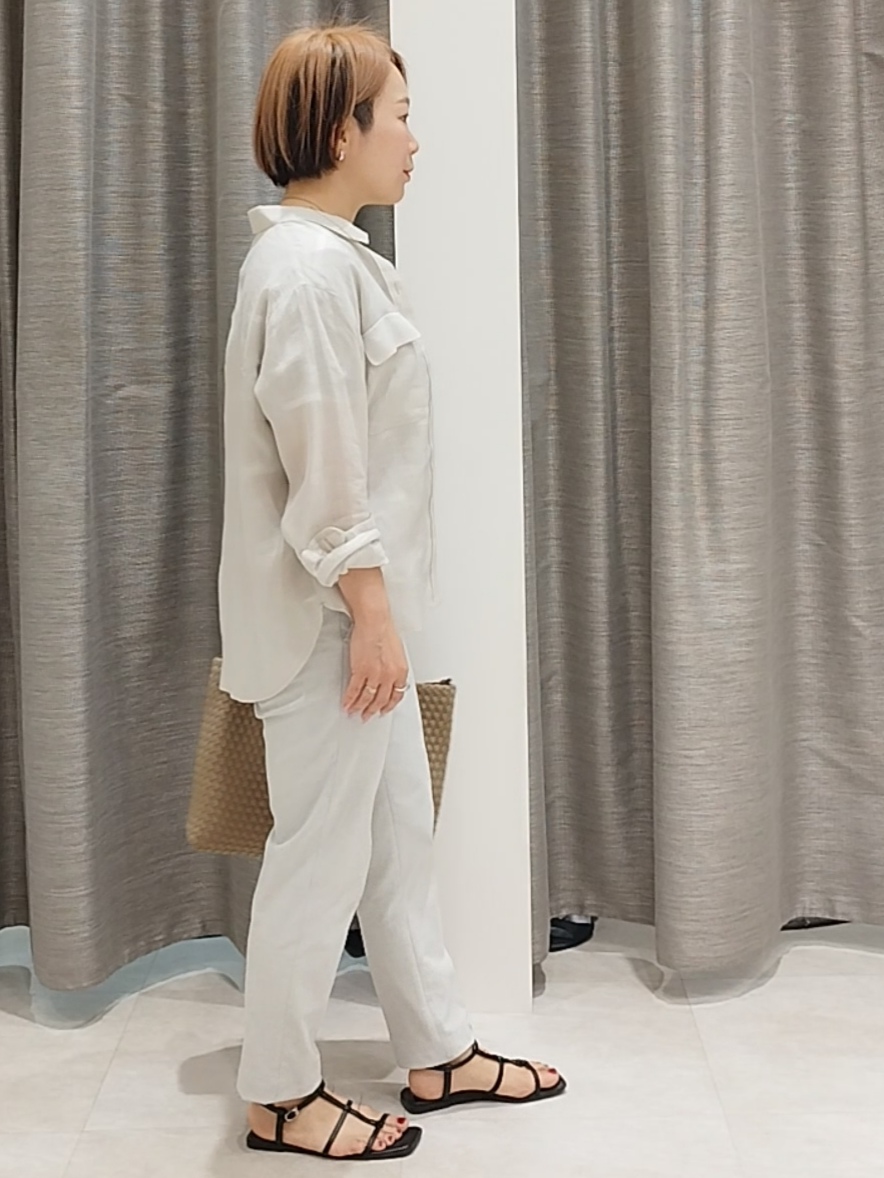 s u g iさんの「UNTITLED｜【古畑星夏さん着用/接触冷感】ドライタッチシャツ」を使ったコーディネート