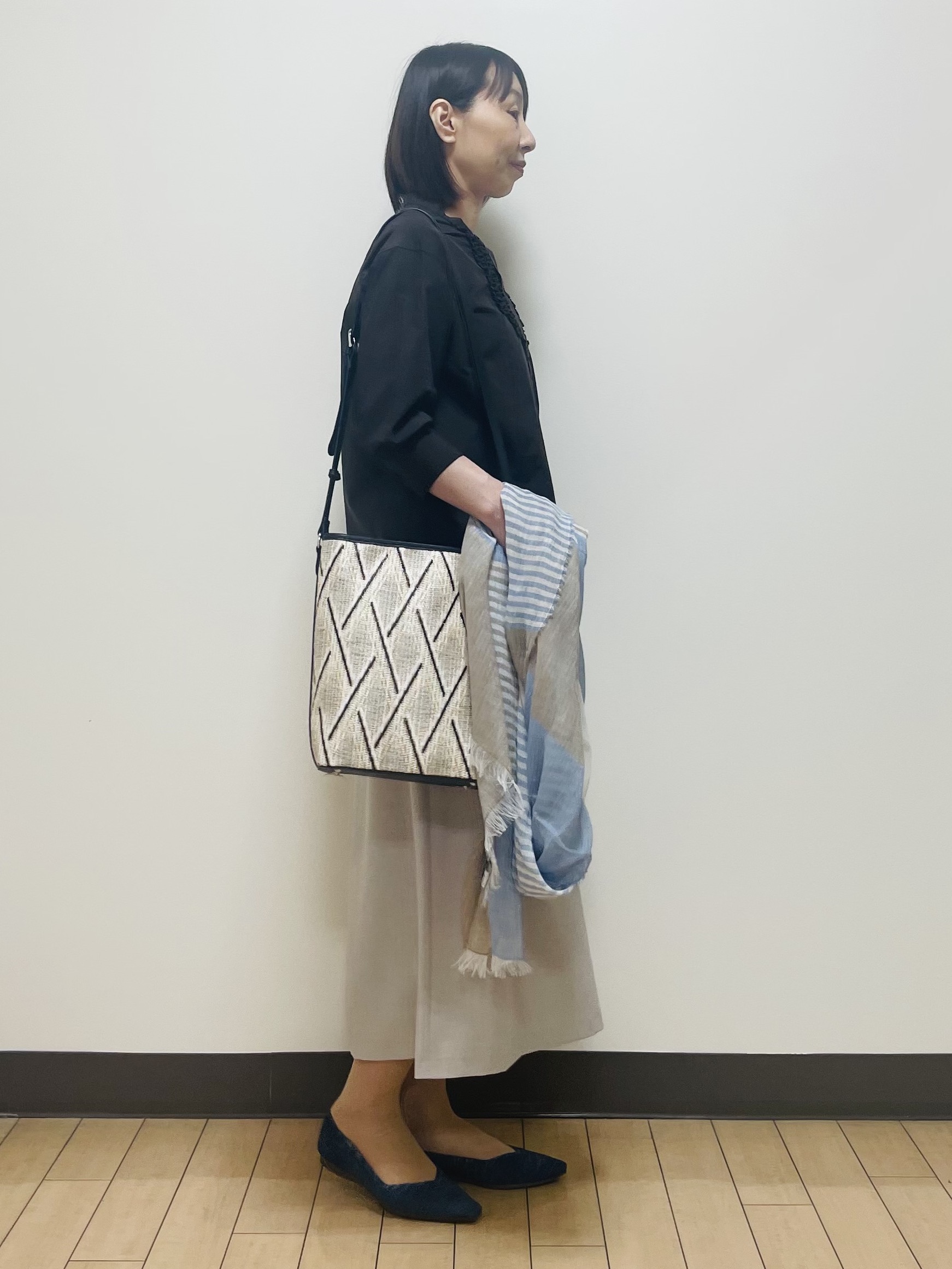 Riiさんの「Reflect｜【接触冷感】八分袖フロントフリルブラウス」を使ったコーディネート