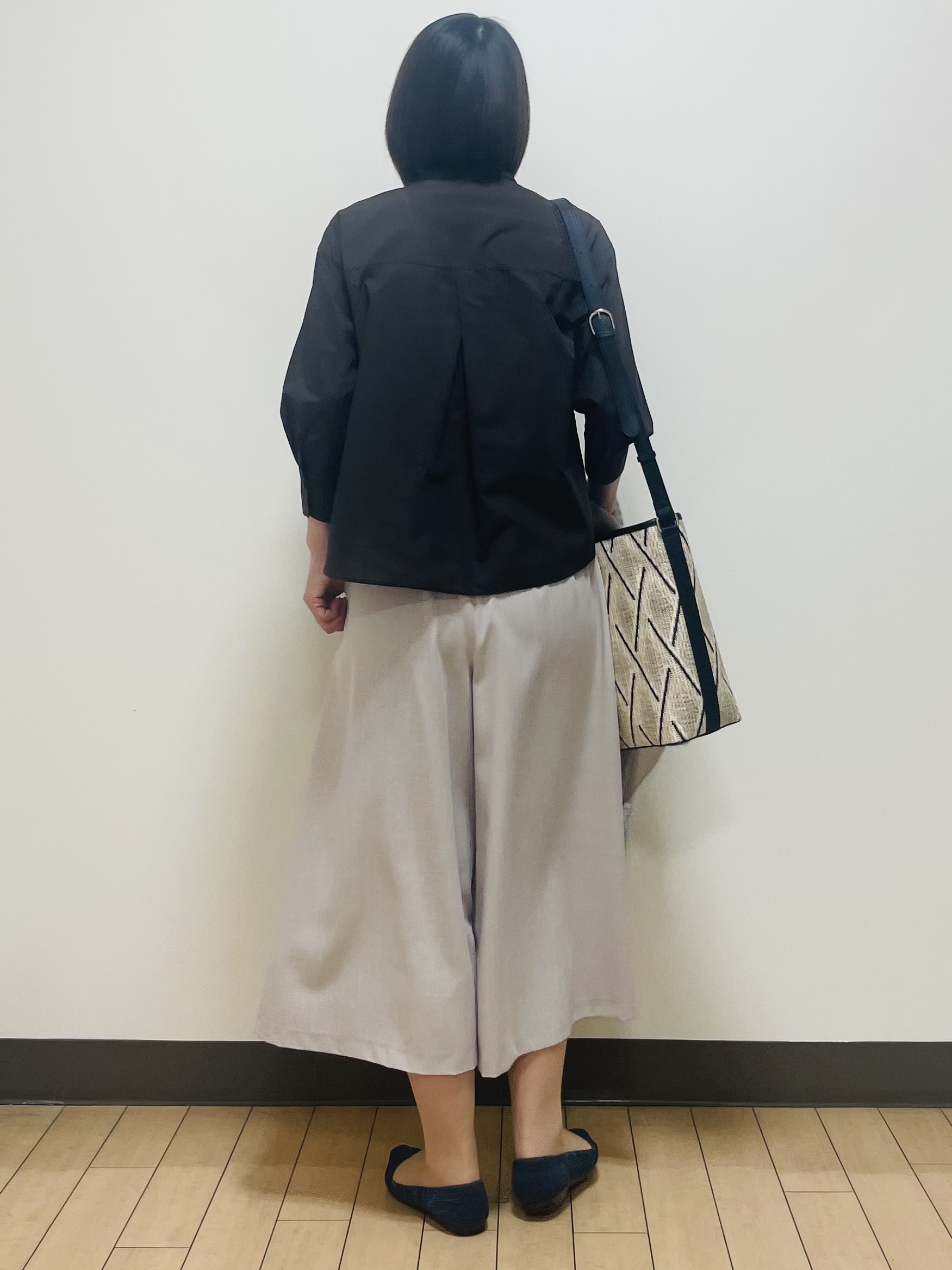 Riiさんの「Reflect｜【接触冷感】八分袖フロントフリルブラウス」を使ったコーディネート