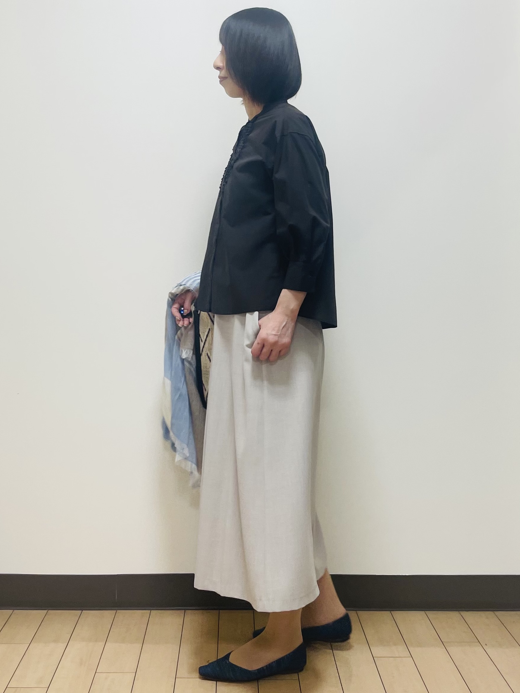 Riiさんの「Reflect｜【接触冷感】八分袖フロントフリルブラウス」を使ったコーディネート