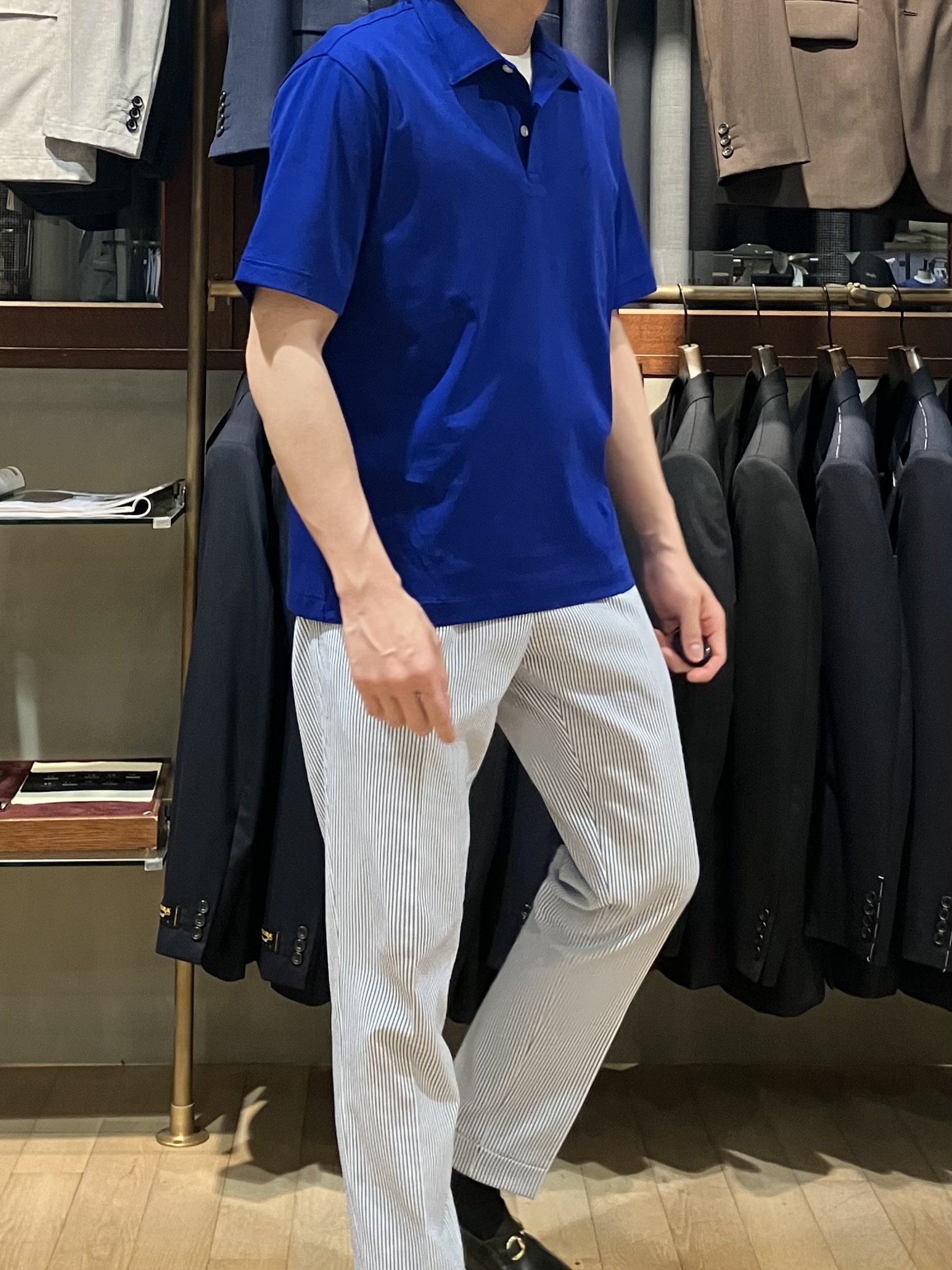 成田さんの「TAKEO KIKUCHI｜【抗菌防臭】COOL DOTS（R）ドビープリント ジャケット」を使ったコーディネート
