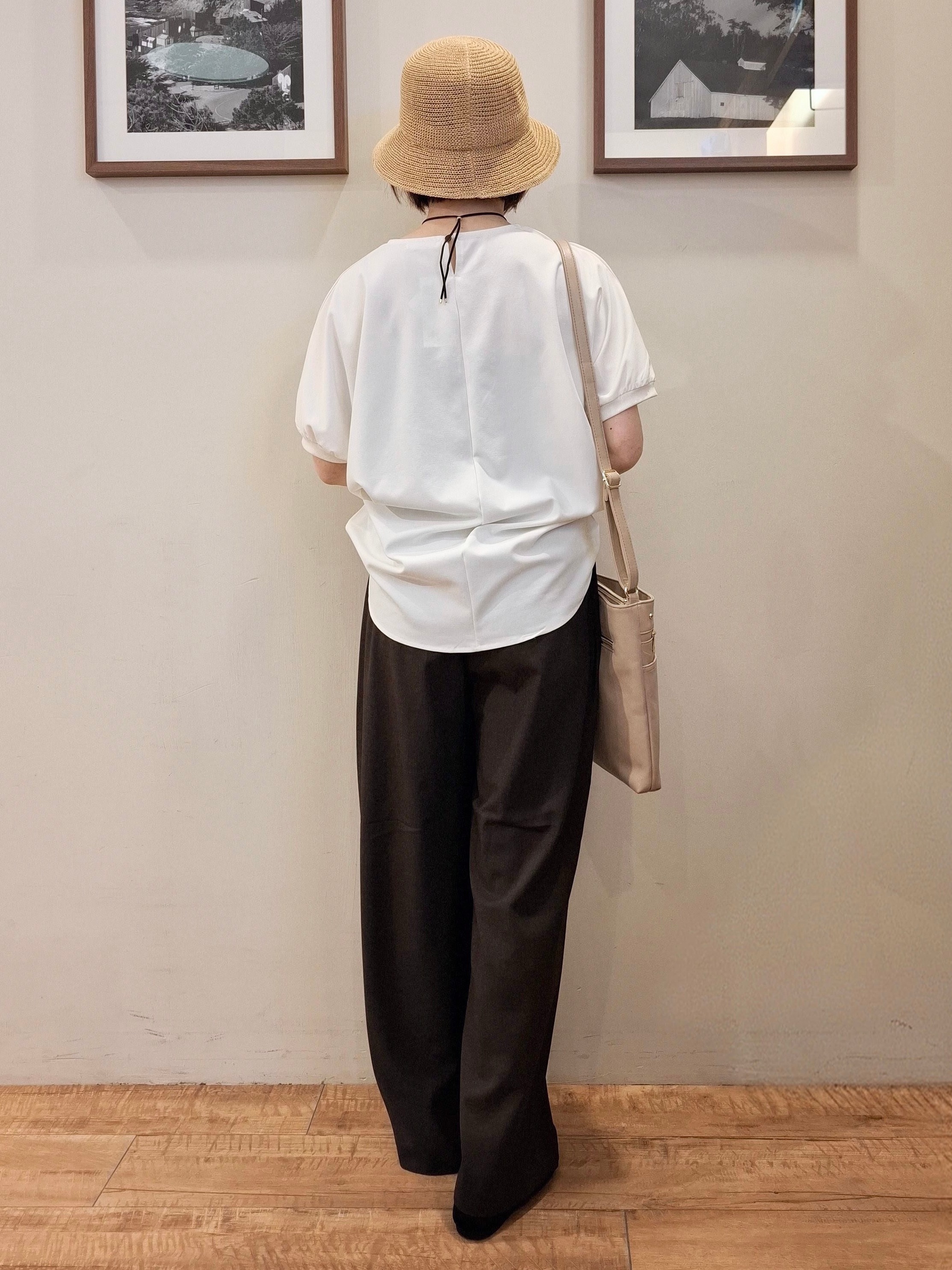まあるさんの「SHOO･LA･RUE｜【ひんやり/洗濯後しわになりにくい】インせず着られる さらっとタッチのドルマンブラウス」を使ったコーディネート