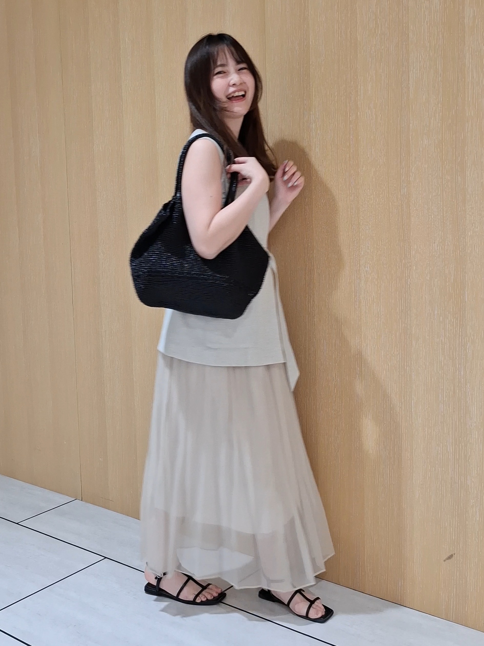 YuKaRiさんの「UNTITLED｜【セットアップ可/UV/接触冷感】スラブキーネックジレ」を使ったコーディネート