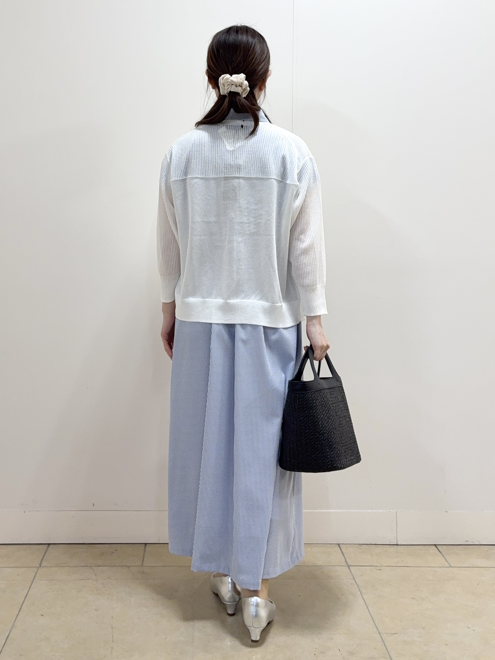 mikiさんの「Reflect｜Vネックニットカーディガン」を使ったコーディネート