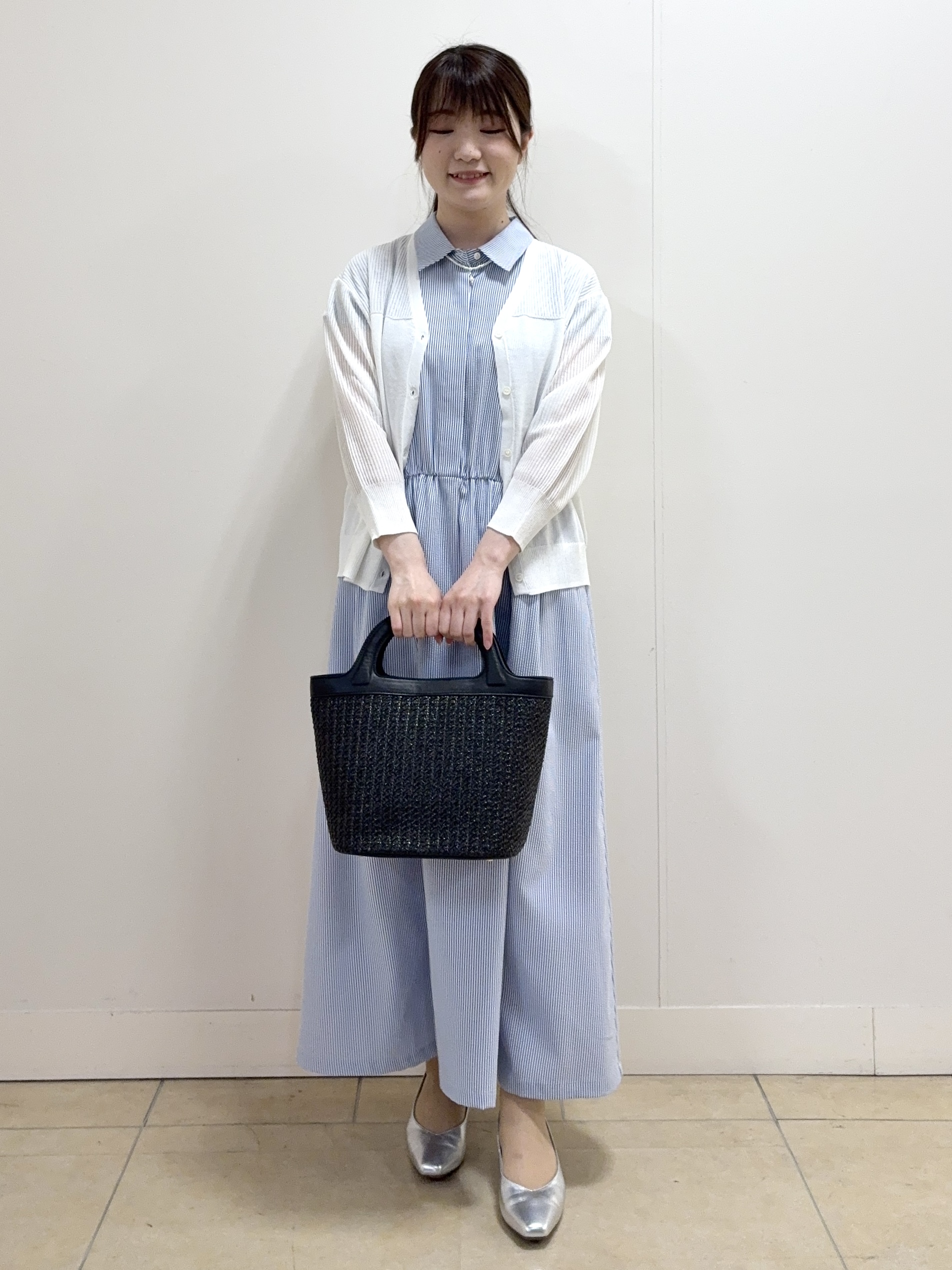 mikiさんの「Reflect｜Vネックニットカーディガン」を使ったコーディネート